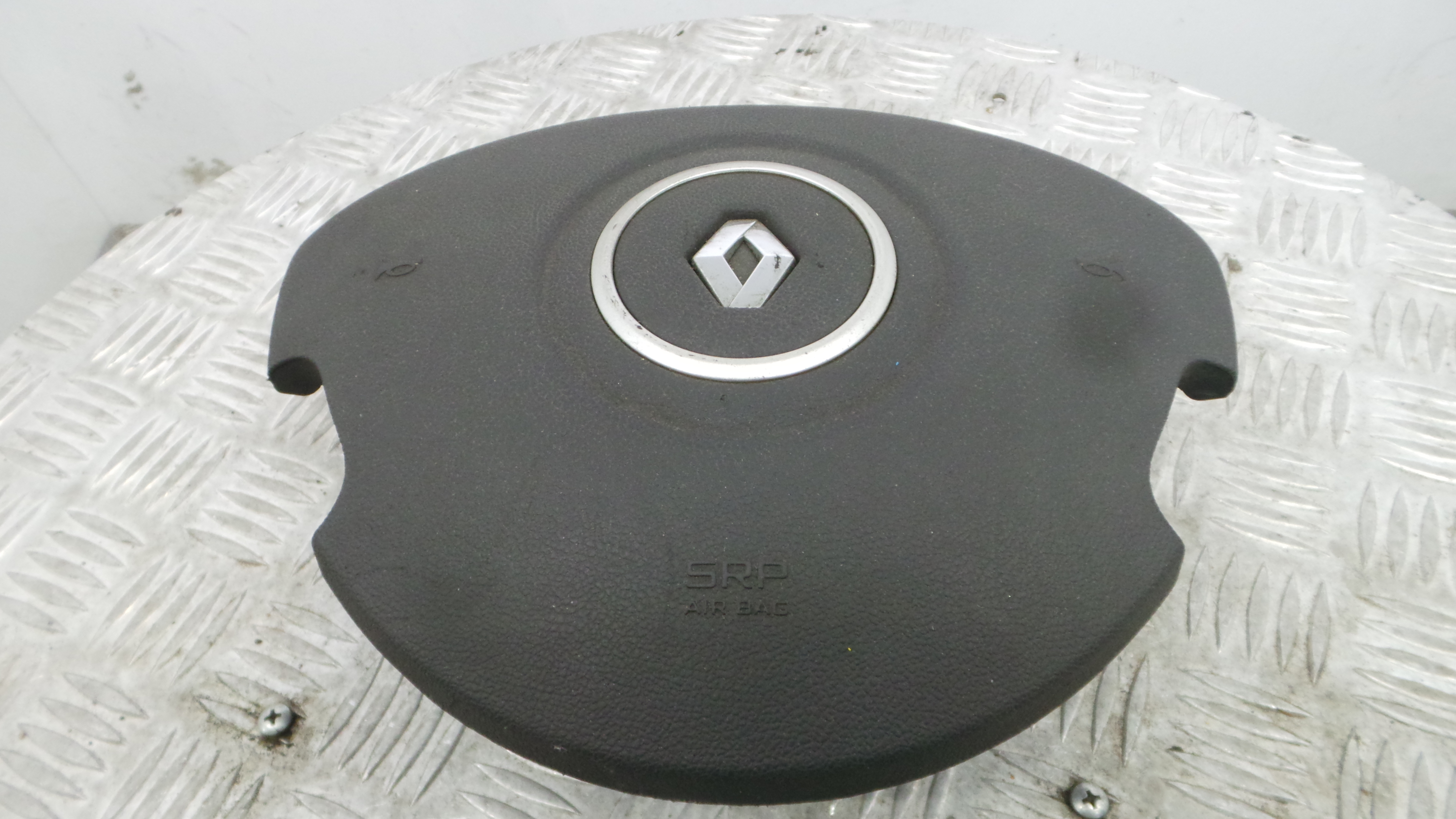 Airbag Volante 8200677496 - RENAULT CLIO III (BR0/1, CR0/1)-37667657 Airbag Volante 8200677496 - RENAULT CLIO III (BR0/1, CR0/1)-37667657