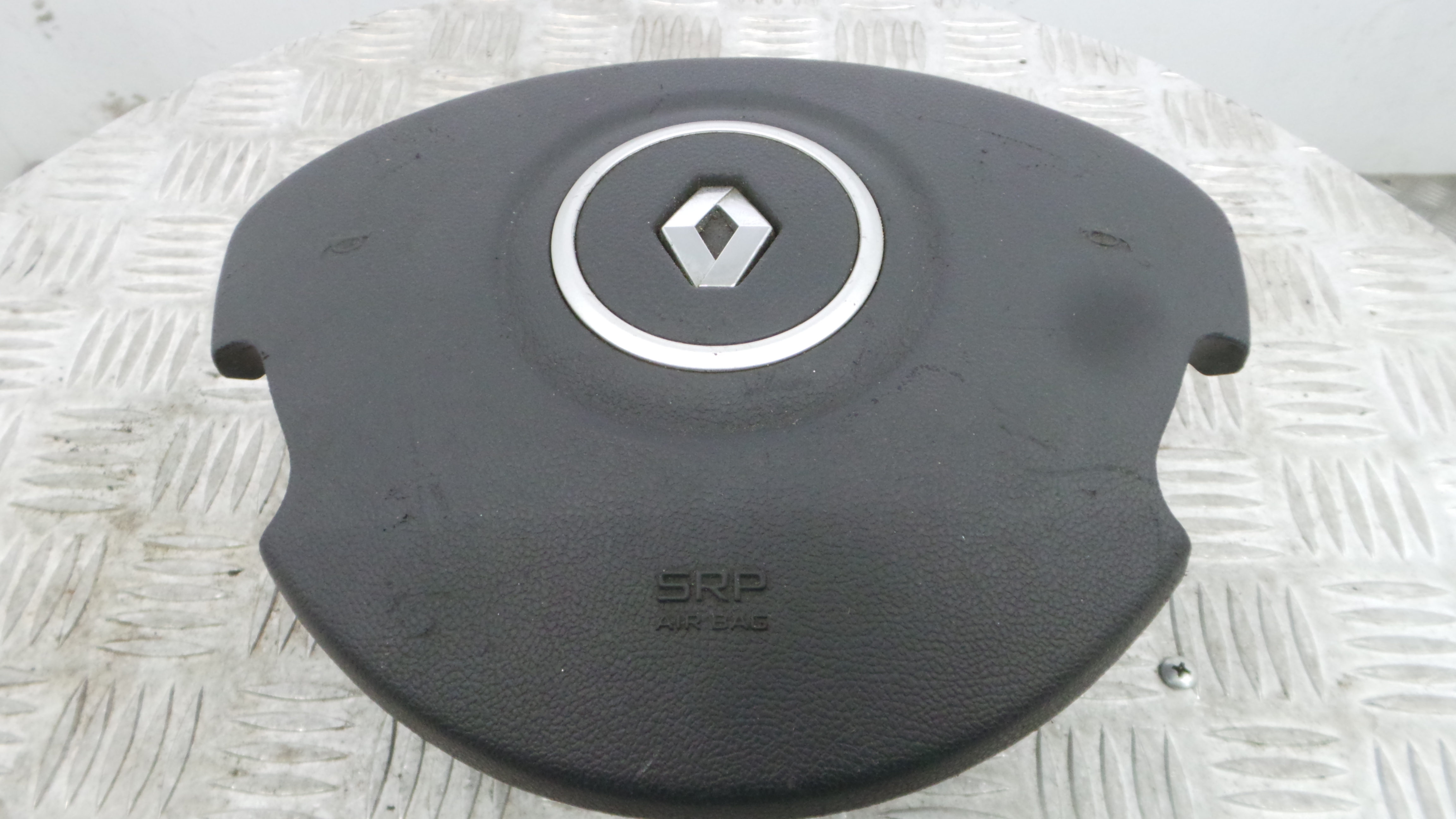 Airbag Volante 8200677496 - RENAULT CLIO III (BR0/1, CR0/1)-37770899 Airbag Volante 8200677496 - RENAULT CLIO III (BR0/1, CR0/1)-37770899