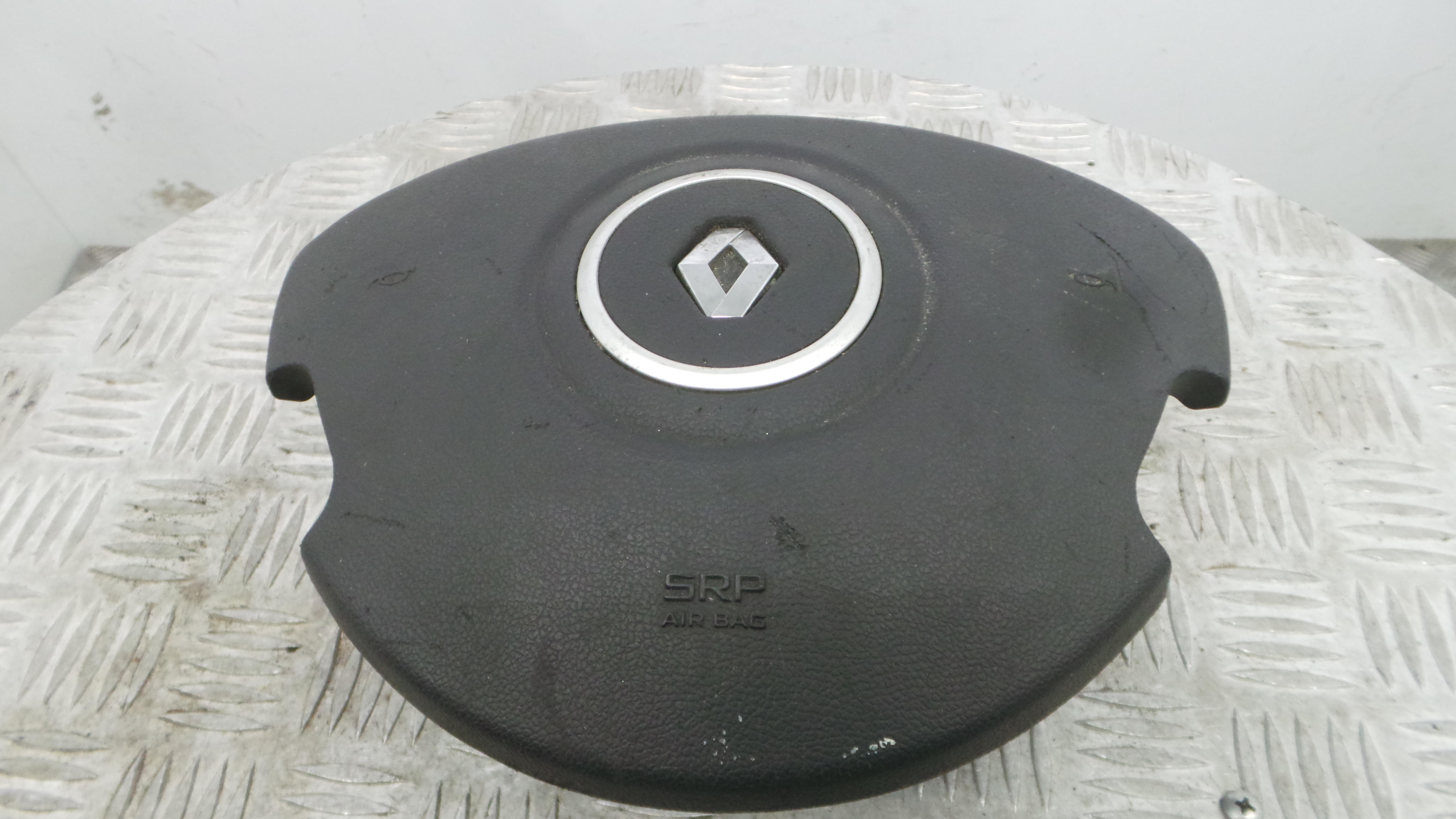Airbag Volante 8200677496 - RENAULT CLIO III (BR0/1, CR0/1)-37772836 Airbag Volante 8200677496 - RENAULT CLIO III (BR0/1, CR0/1)-37772836