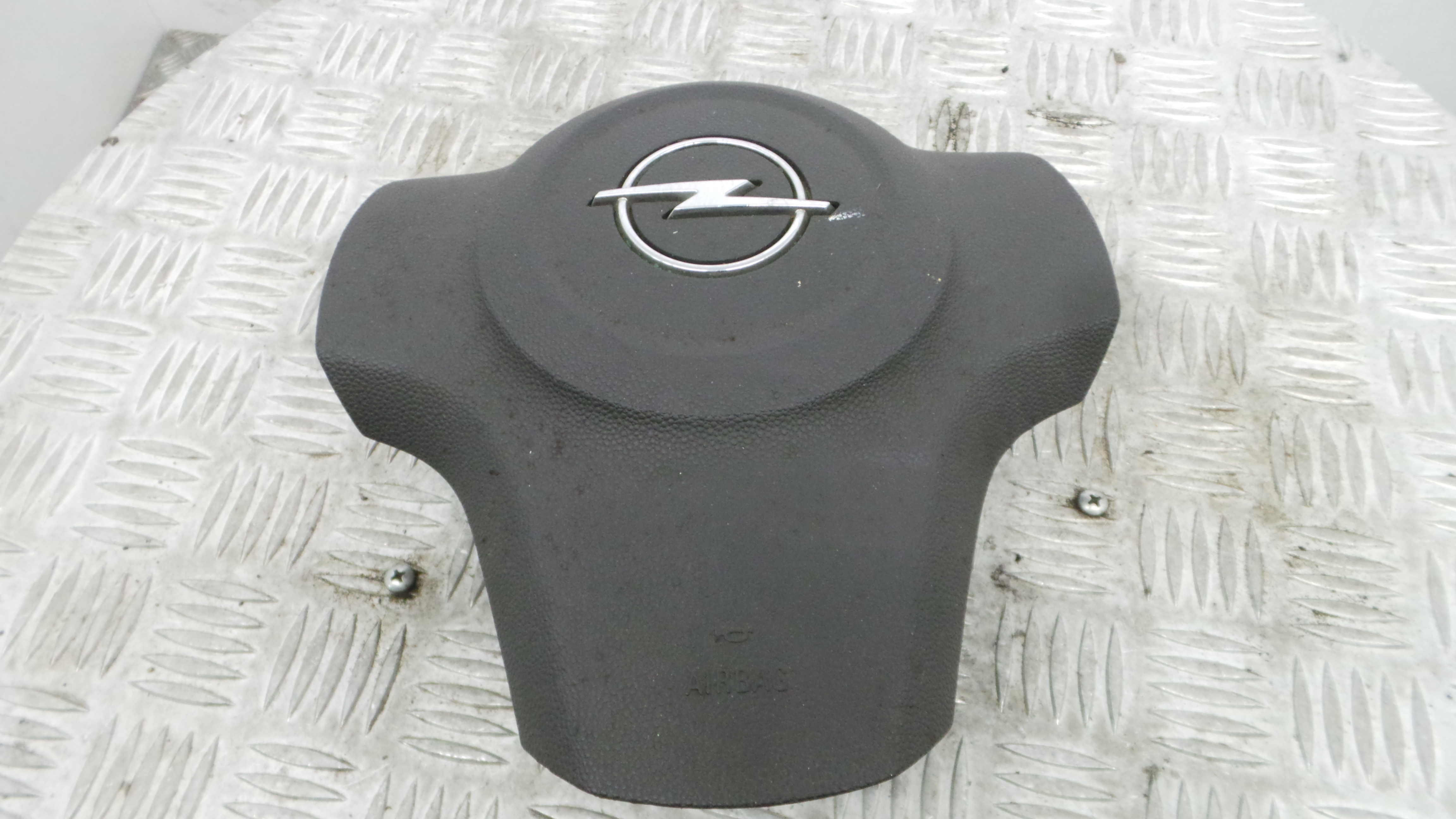 Airbag Volante 13235770 - OPEL CORSA D (S07)-37790802