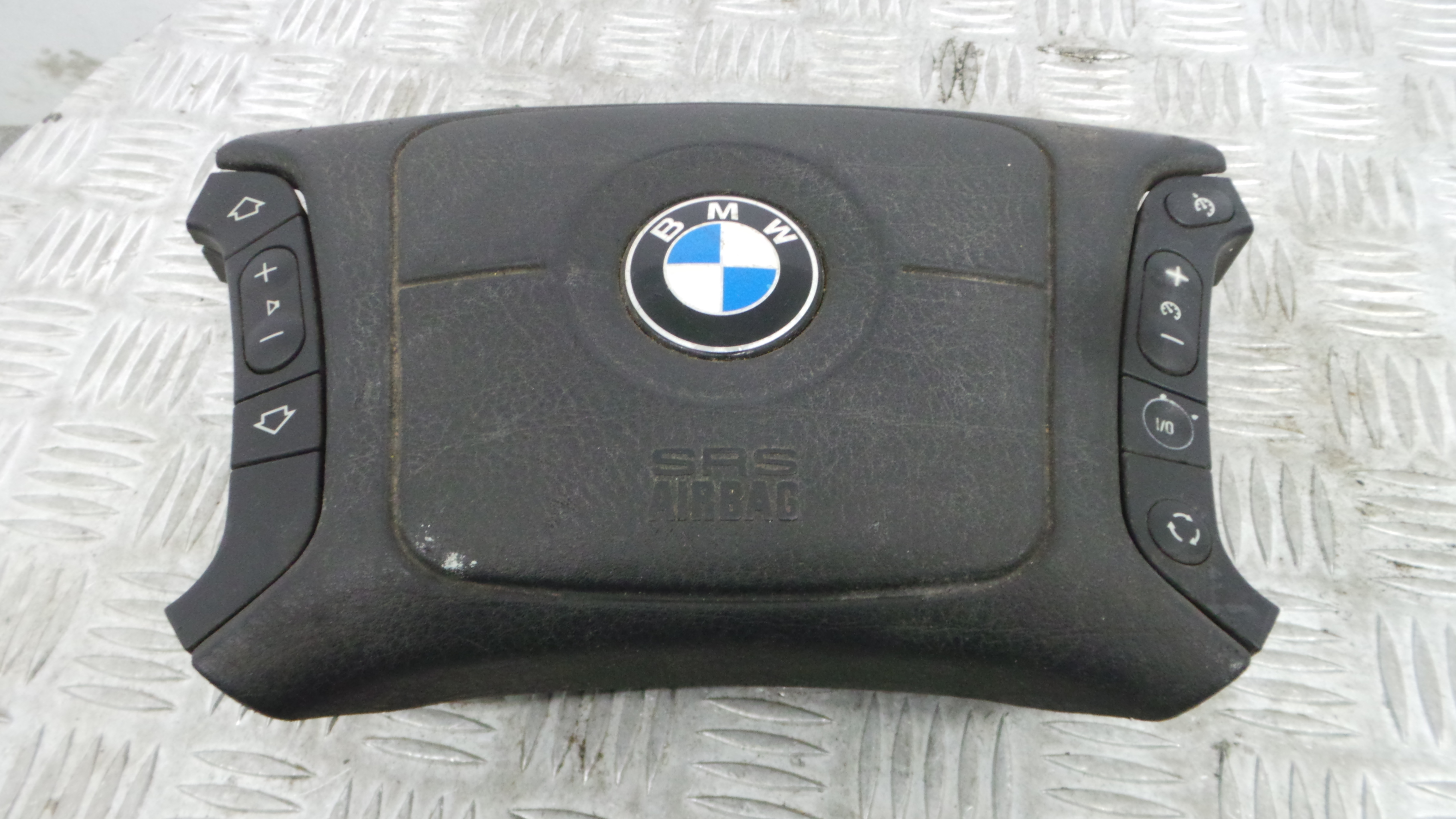 Airbag Volante 33.10-955077 - BMW 5 (E39)-37796062 Airbag Volante 33.10-955077 - BMW 5 (E39)-37796062