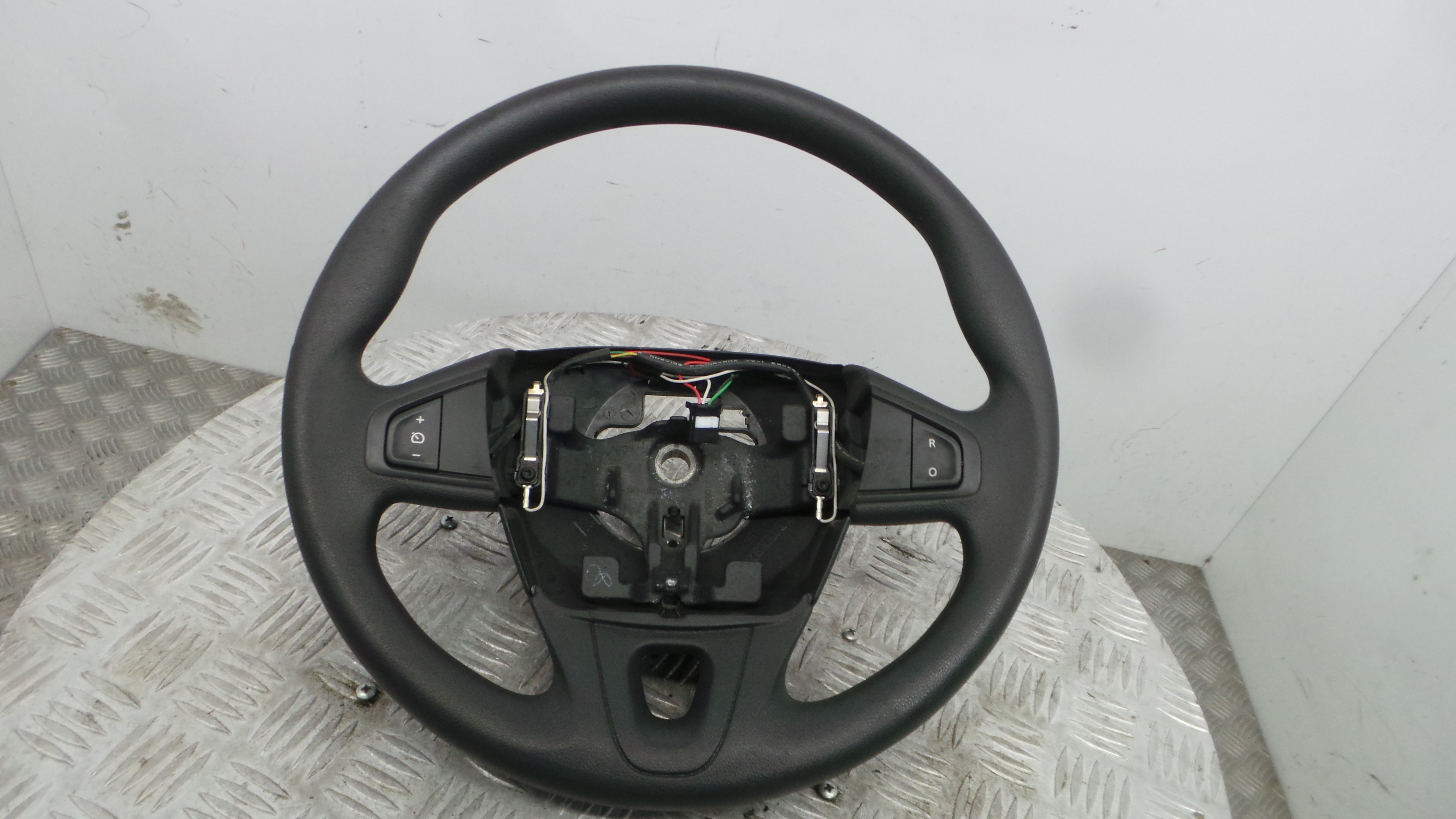 Volante 60958140 - RENAULT MEGANE III Hatchback (BZ0/1_, B3_)-37805288 Volante 60958140 - RENAULT MEGANE III Hatchback (BZ0/1_, B3_)-37805288