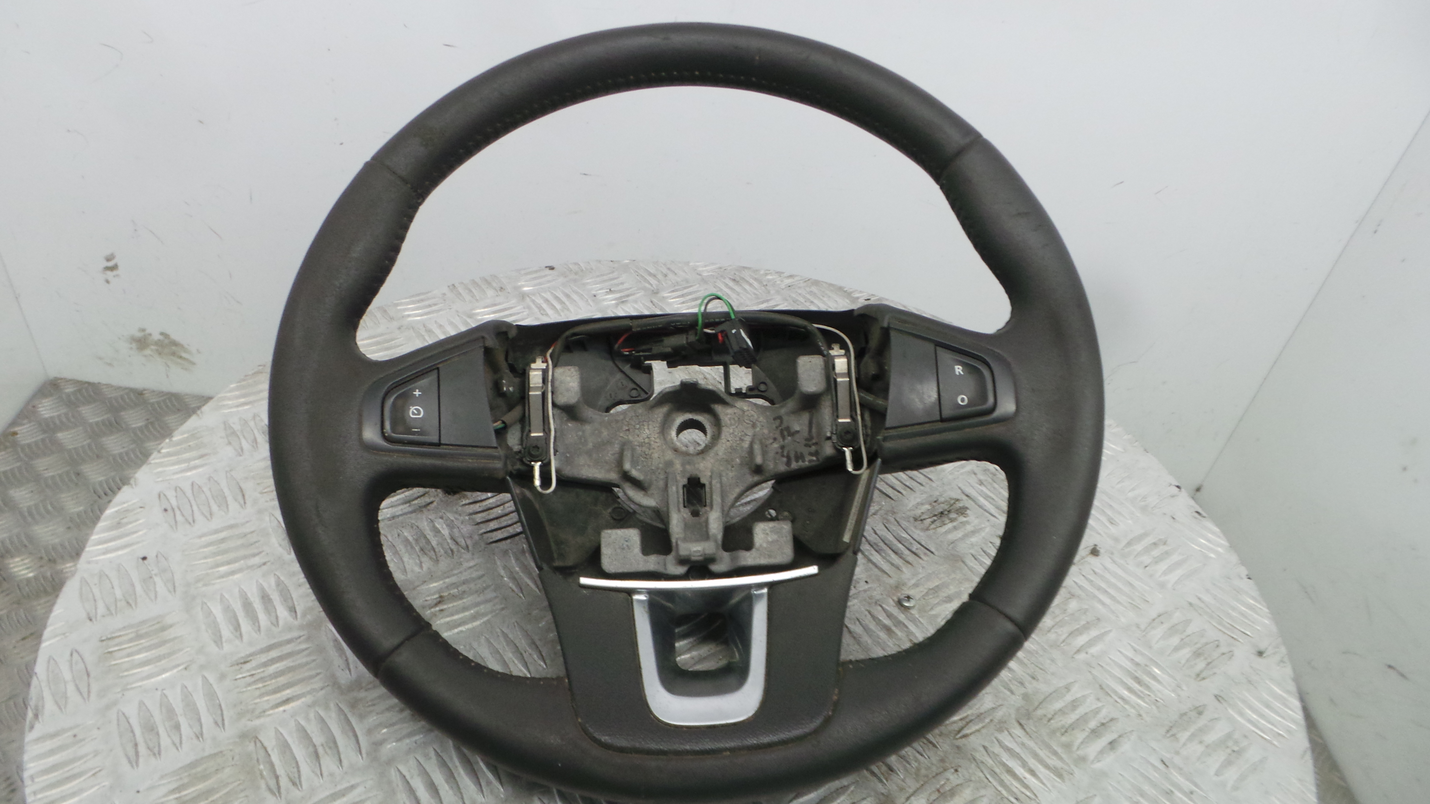 Airbag Volante 484300001R - RENAULT LAGUNA III (BT0/1)-37805317 Airbag Volante 484300001R - RENAULT LAGUNA III (BT0/1)-37805317