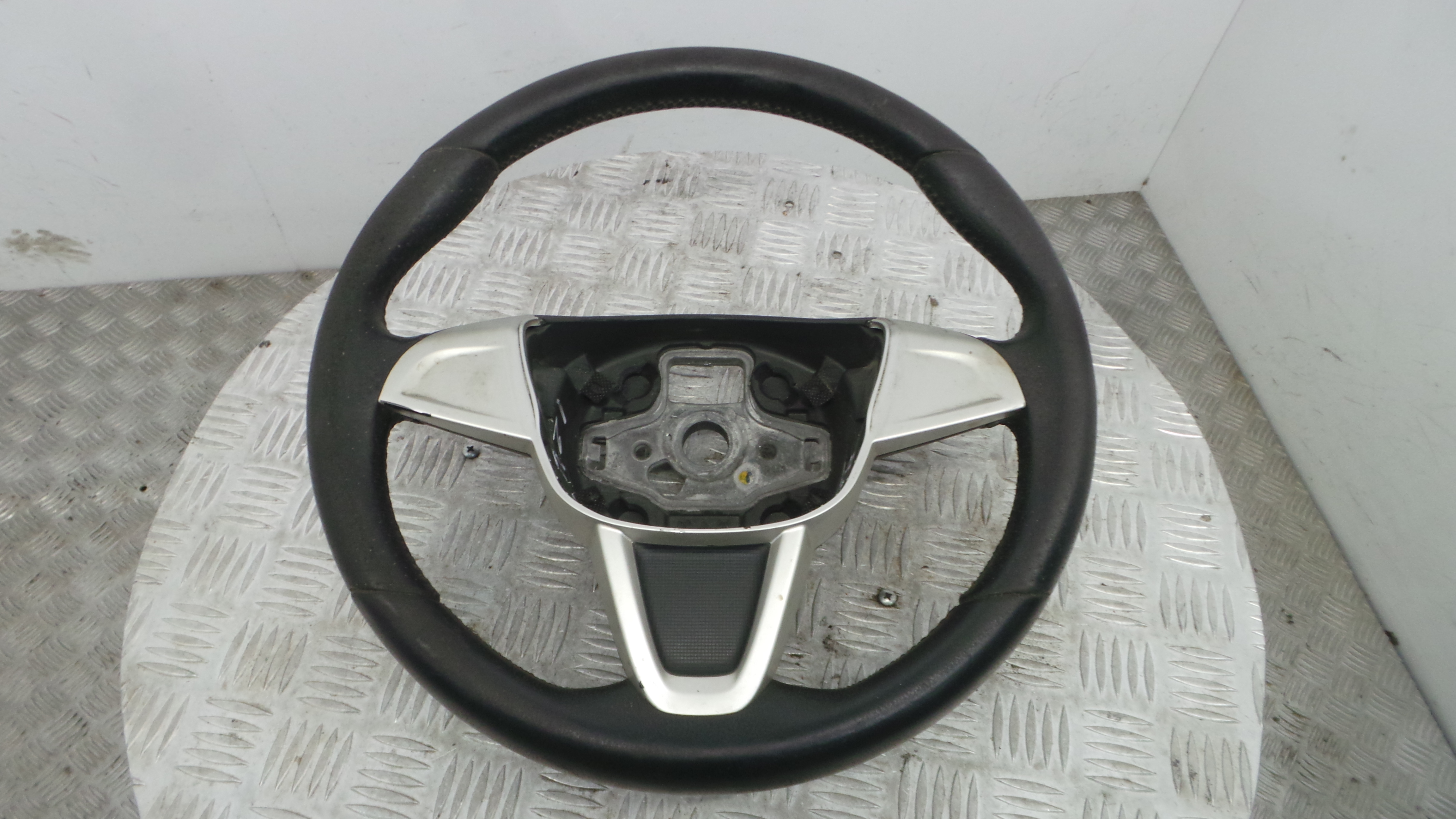 Volante 6J0419091A - SEAT IBIZA IV (6J5, 6P1), IBIZA Mk IV (6J5, 6P1)-37805331 Volante 6J0419091A - SEAT IBIZA IV (6J5, 6P1), IBIZA Mk IV (6J5, 6P1)-37805331