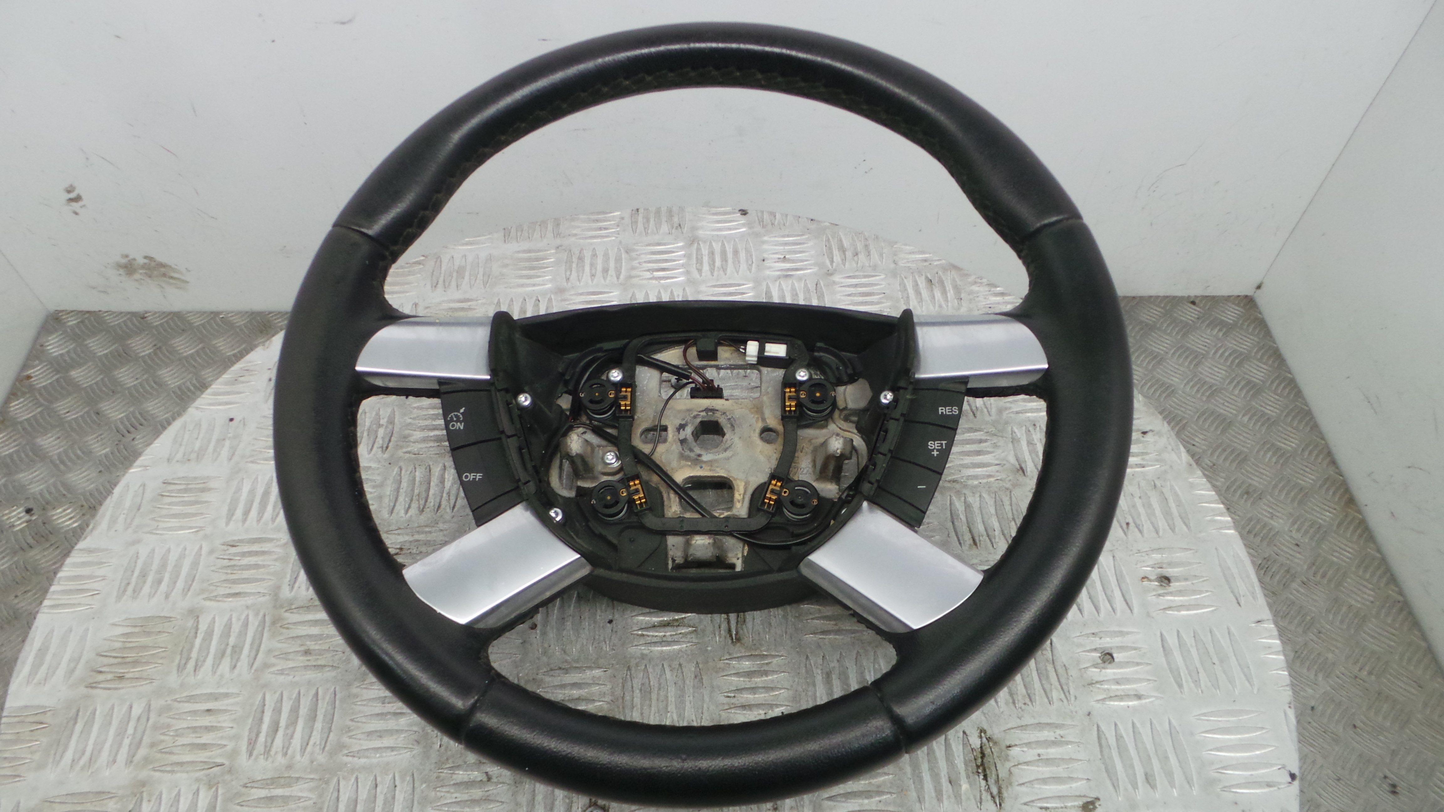 Volante 4M51-3600-CL - FORD FOCUS II (DA_, HCP, DP)-37805353 Volante 4M51-3600-CL - FORD FOCUS II (DA_, HCP, DP)-37805353