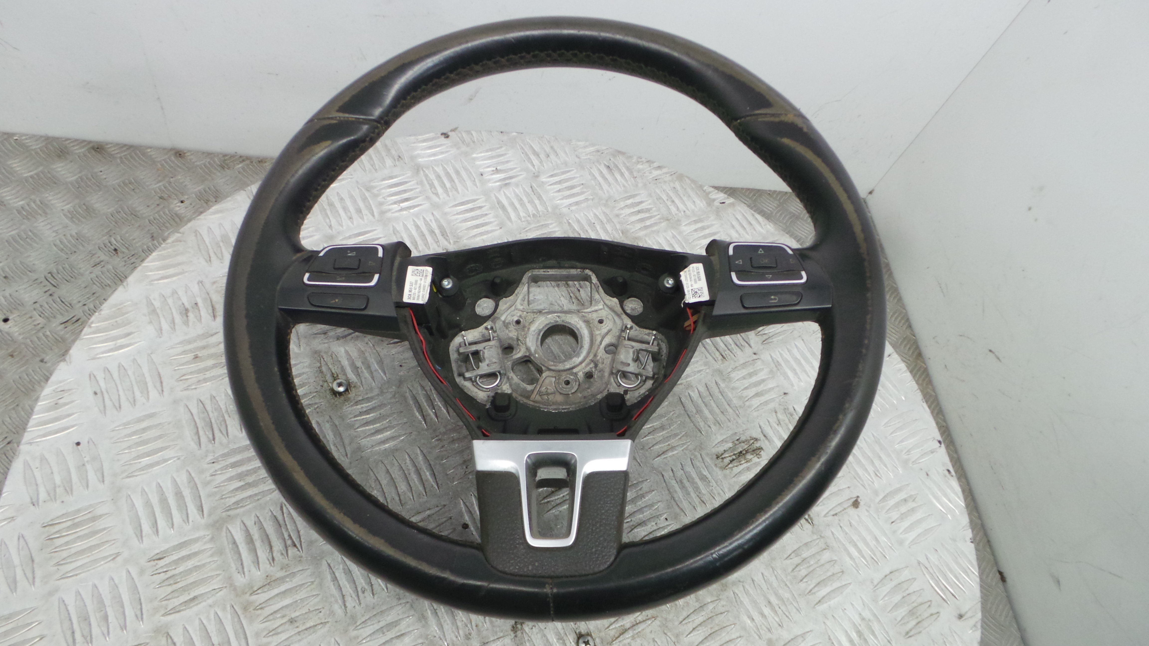 Volante 3C8959537 - VW PASSAT CC B6 (357)-37805728 Volante 3C8959537 - VW PASSAT CC B6 (357)-37805728