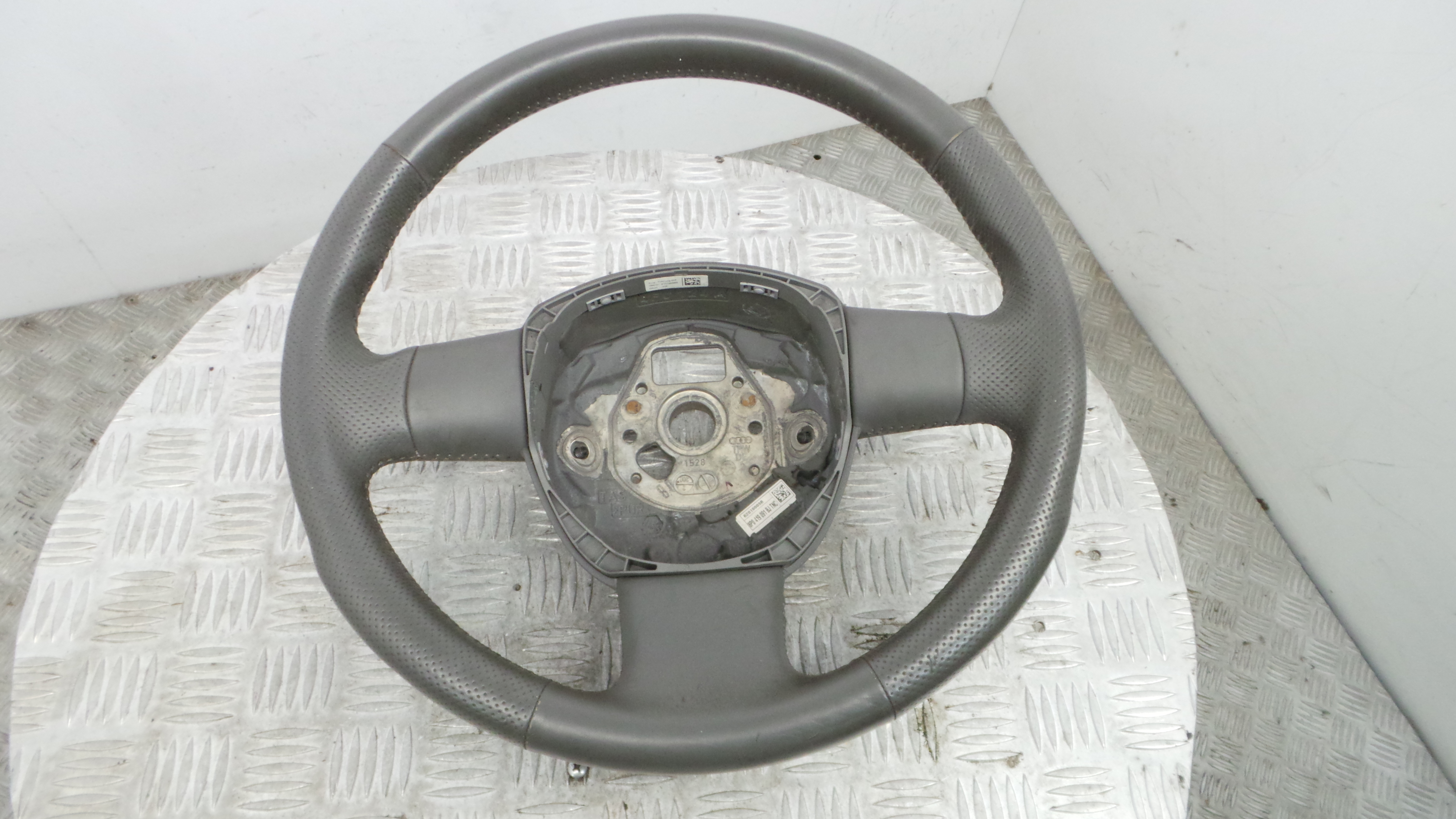 Volante 8P0419091BJ - AUDI A4 B7 (8EC)-37806358 Volante 8P0419091BJ - AUDI A4 B7 (8EC)-37806358