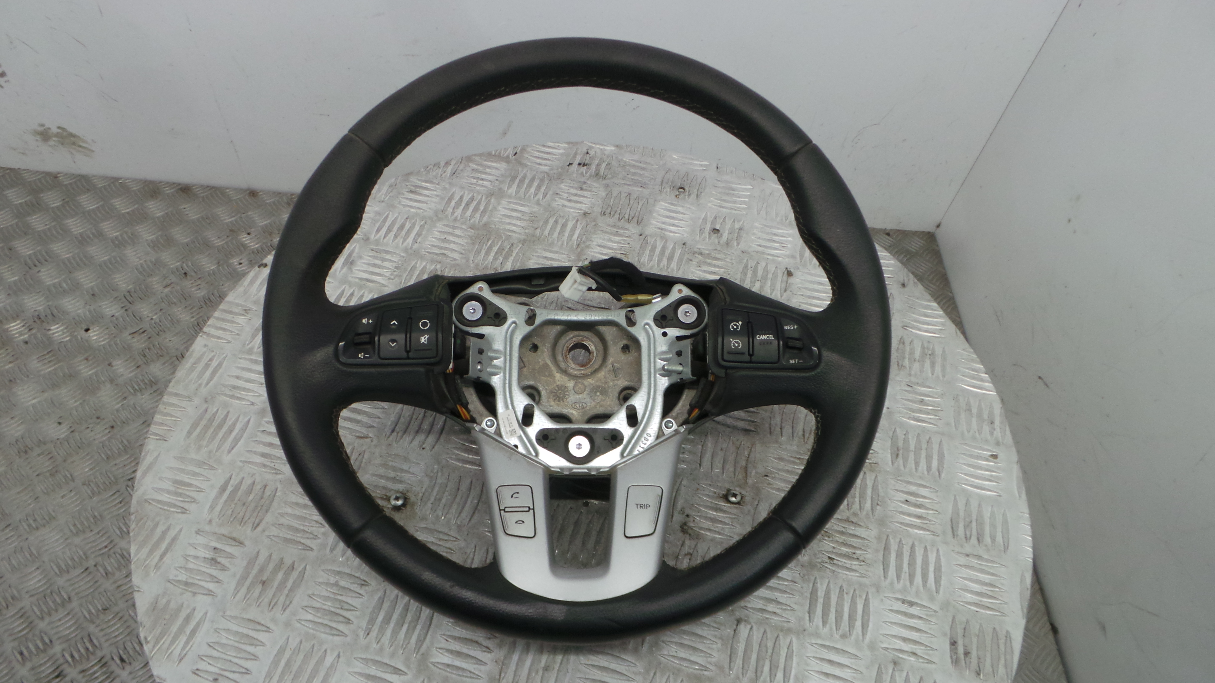 Volante 56110-1H610AAU - KIA CEE'D Hatchback (ED)-37810017 Volante 56110-1H610AAU - KIA CEE'D Hatchback (ED)-37810017