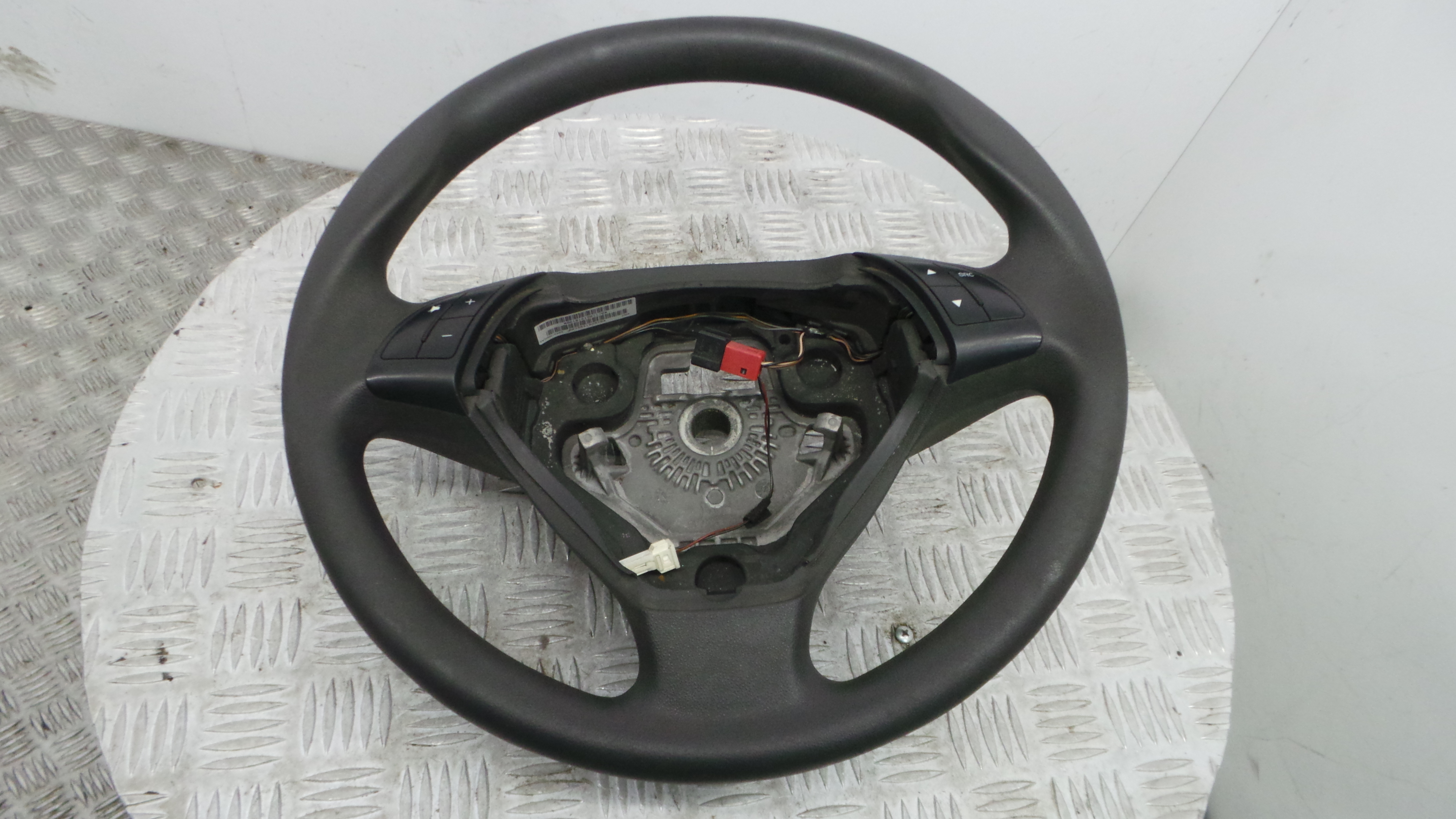 Volante 7354102520 - FIAT GRANDE PUNTO (199_)-37810030 Volante 7354102520 - FIAT GRANDE PUNTO (199_)-37810030