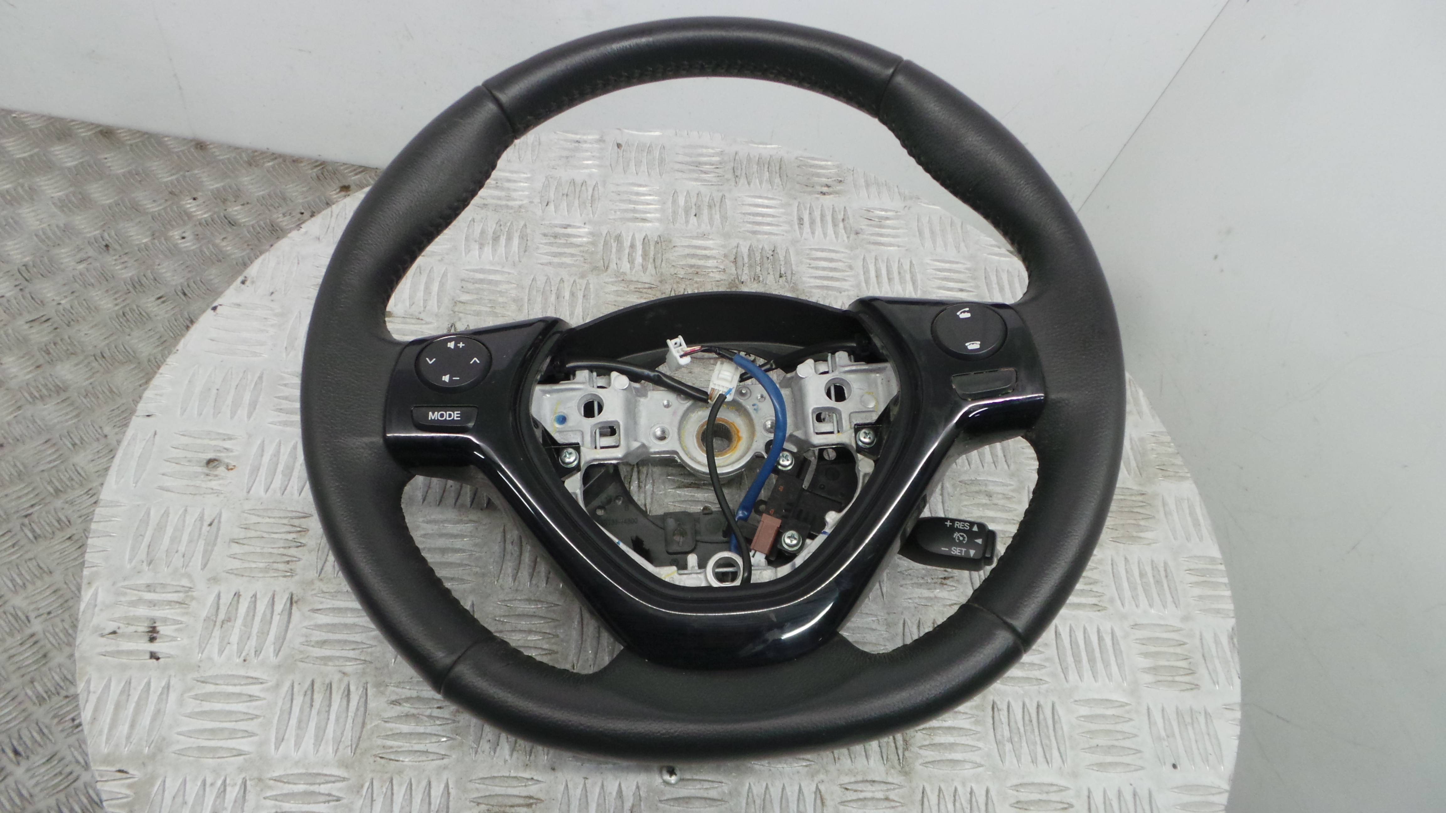 Volante 45100-0H060 - TOYOTA AYGO (_B4_)-37810518 Volante 45100-0H060 - TOYOTA AYGO (_B4_)-37810518