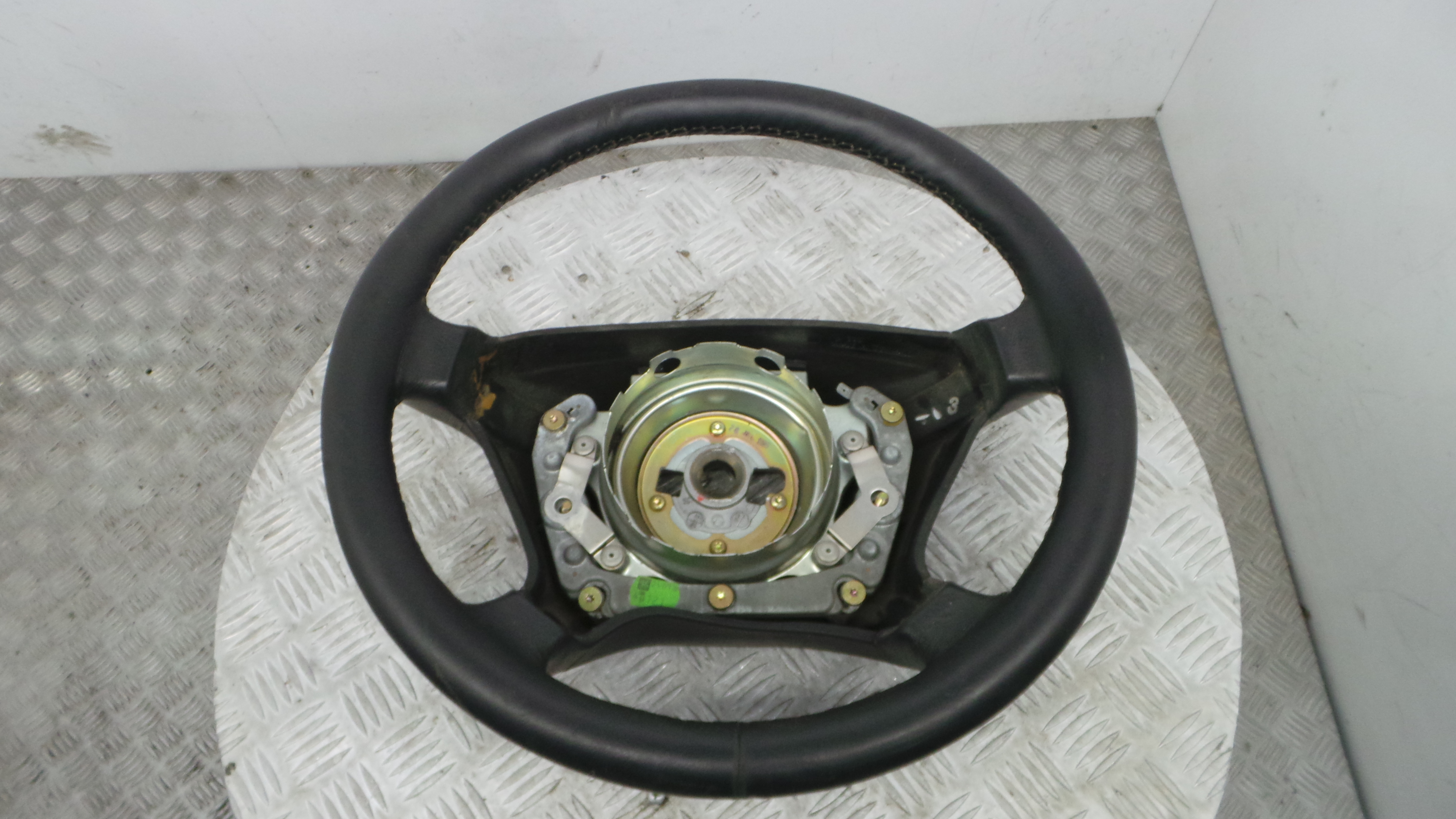 Volante A1404604703 - MERCEDES-BENZ C-CLASS (W202)-37811139 Volante A1404604703 - MERCEDES-BENZ C-CLASS (W202)-37811139
