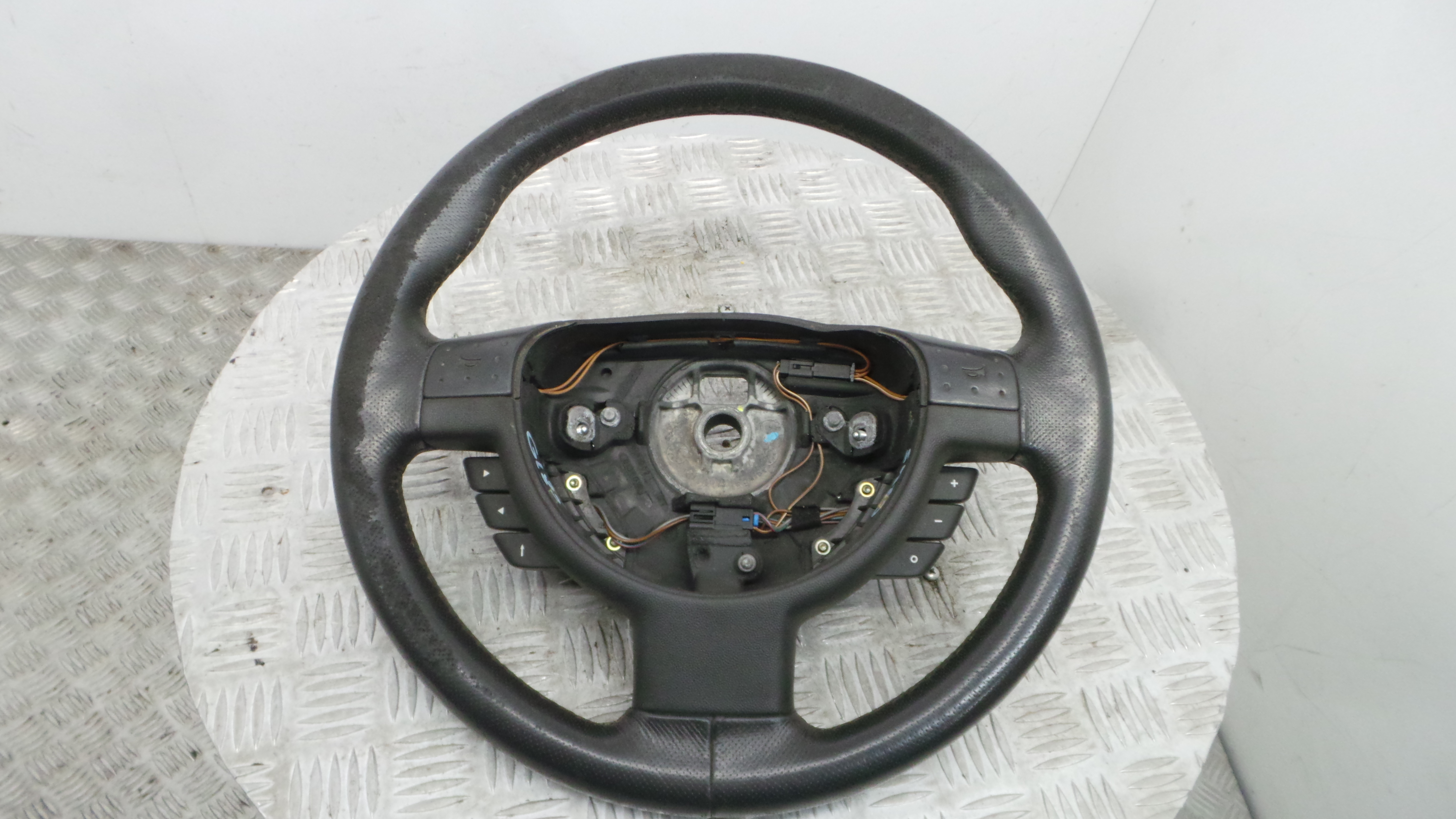 Volante 9191942 - OPEL CORSA C (X01)-37811145 Volante 9191942 - OPEL CORSA C (X01)-37811145