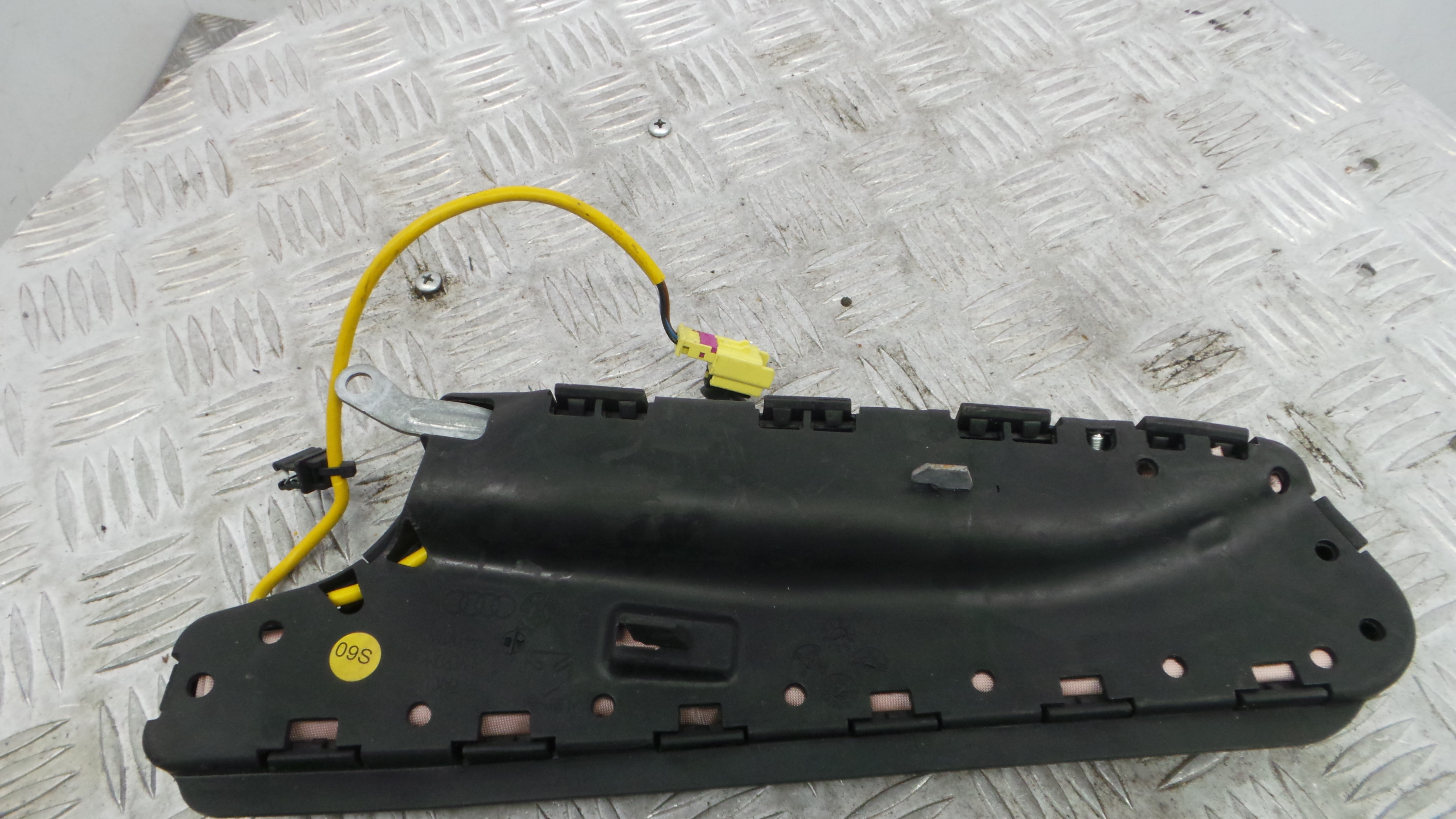 Airbag Banco Esq 8P3880241 - AUDI A3 (8P1)-37816109