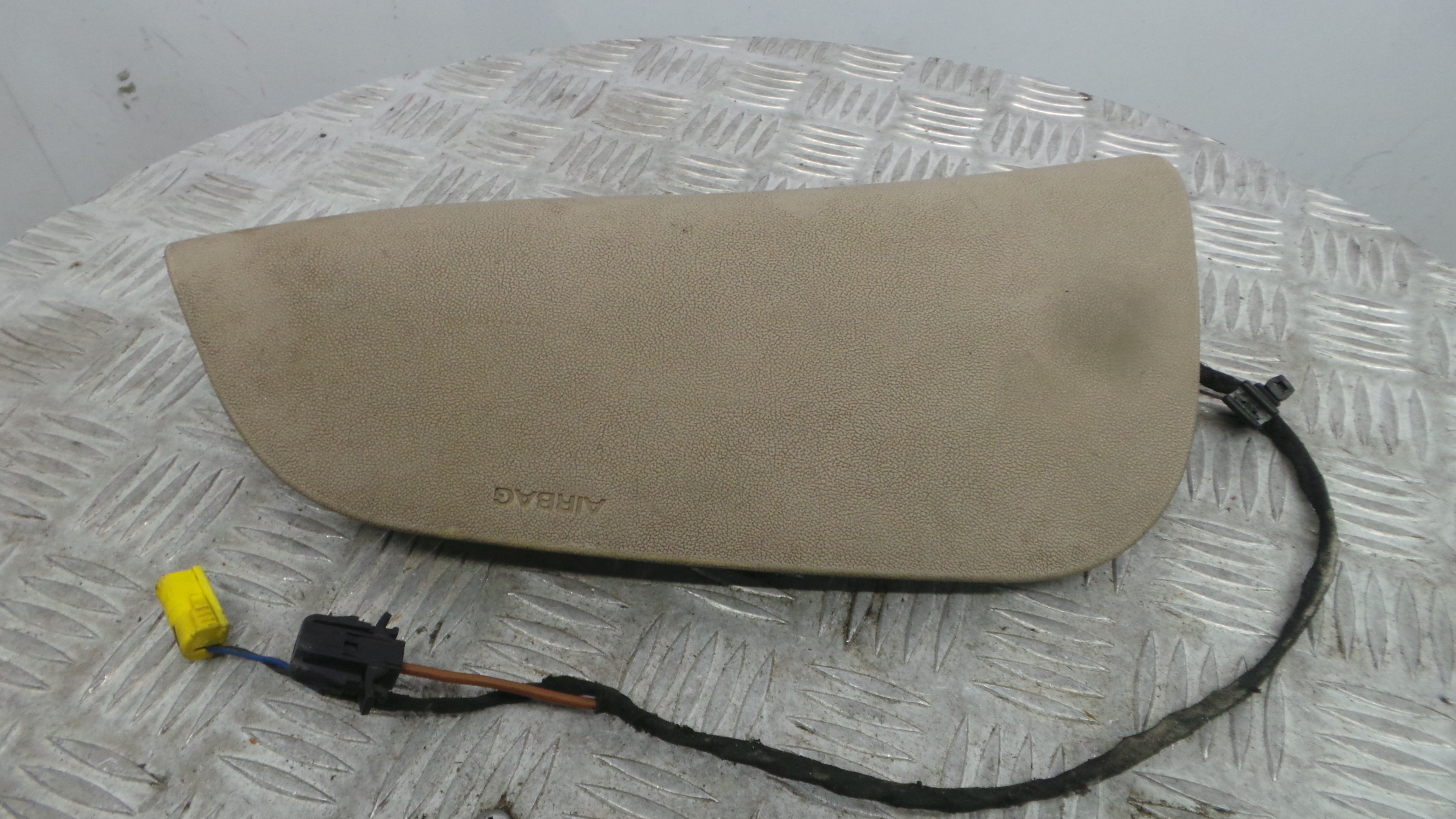 Airbag Banco Esq 8E0880241F - AUDI A4 B6 (8E2)-37816344 Airbag Banco Esq 8E0880241F - AUDI A4 B6 (8E2)-37816344