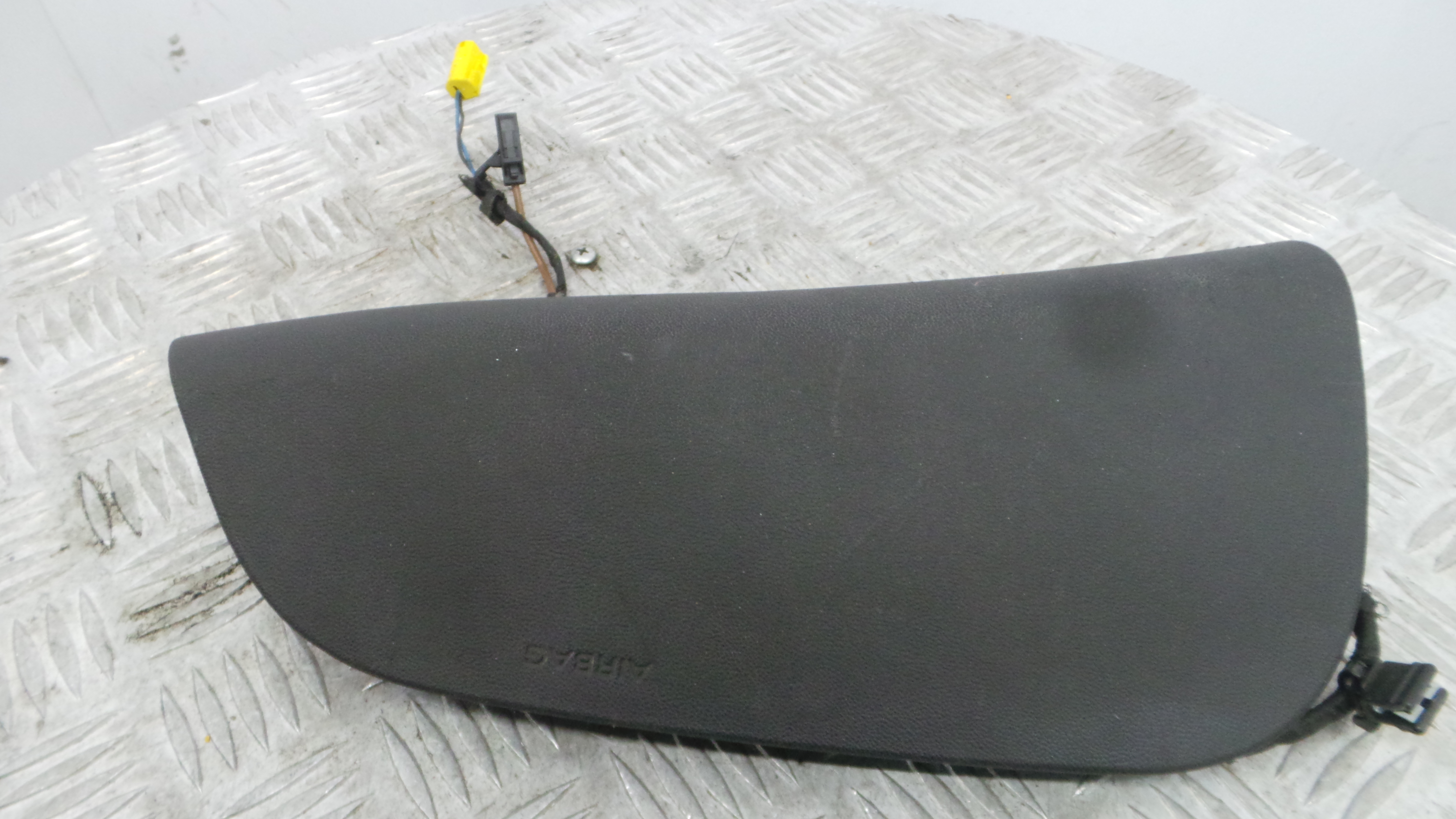 Airbag Banco Esq 8E0880241D - AUDI A4 B6 (8E2)-37816350 Airbag Banco Esq 8E0880241D - AUDI A4 B6 (8E2)-37816350