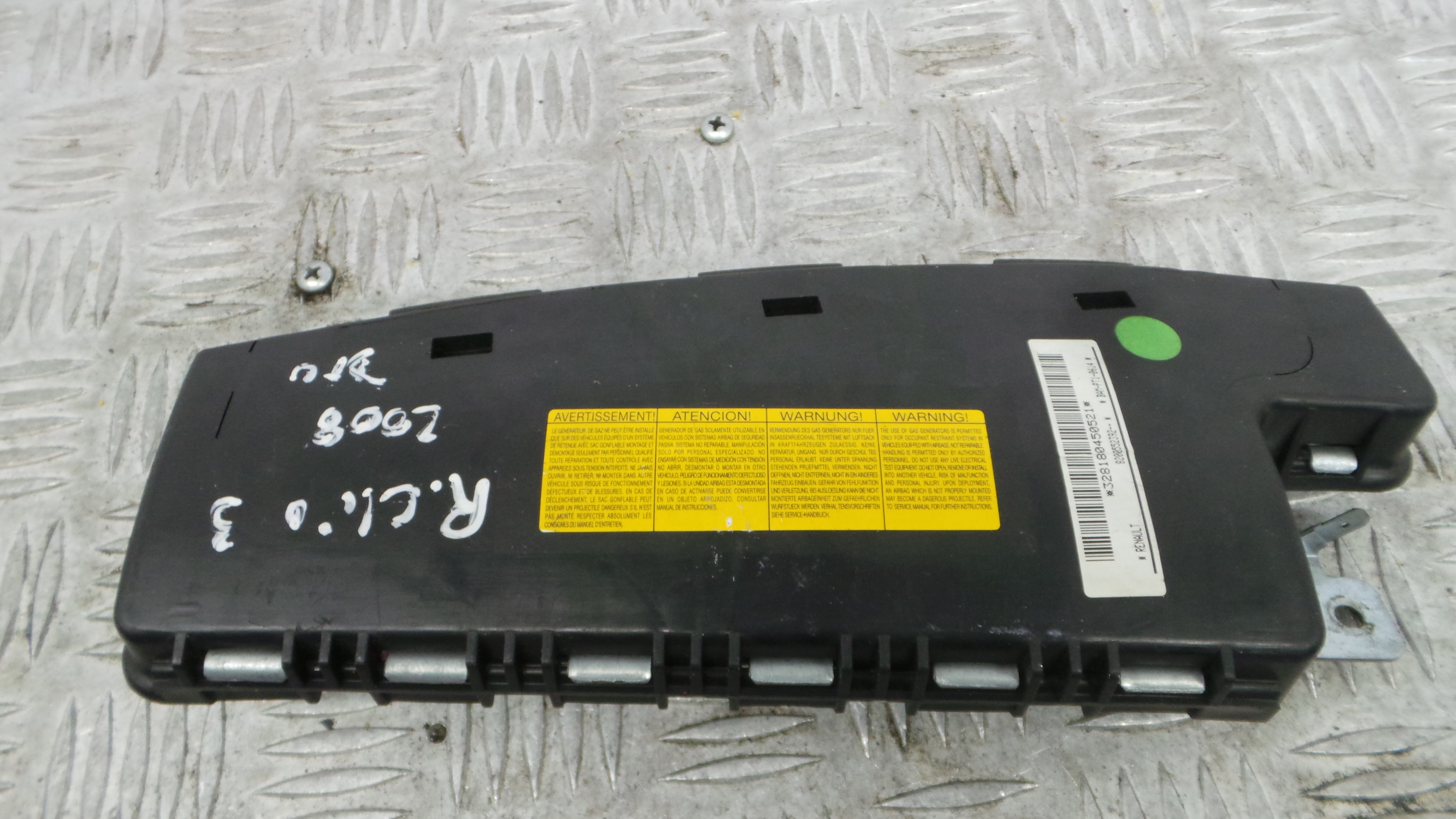 Airbag Banco Dto 8200552392 - RENAULT CLIO III (BR0/1, CR0/1)-37816678 Airbag Banco Dto 8200552392 - RENAULT CLIO III (BR0/1, CR0/1)-37816678