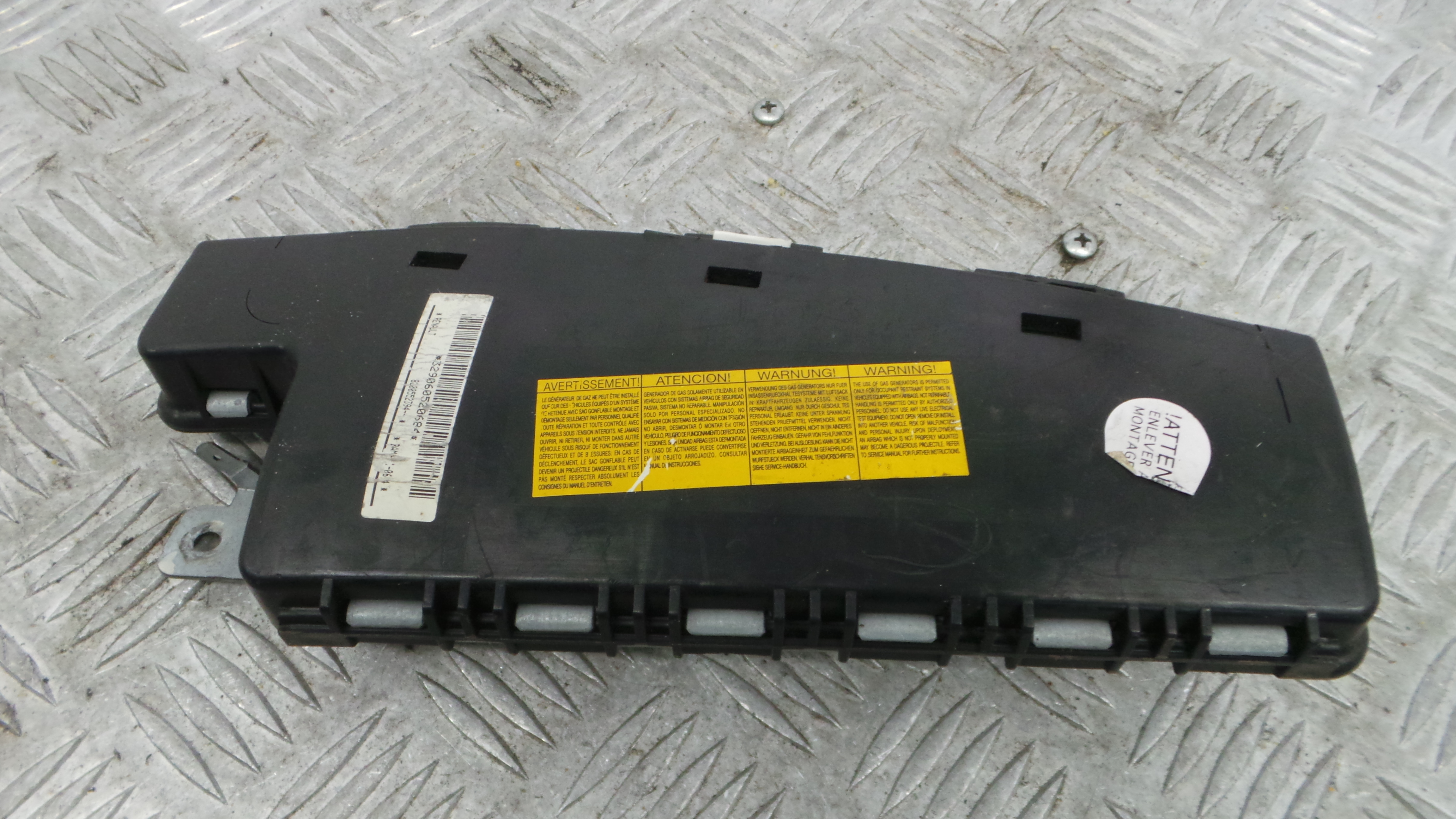 Airbag Banco Esq 8200552394 - RENAULT CLIO III (BR0/1, CR0/1)-37819984