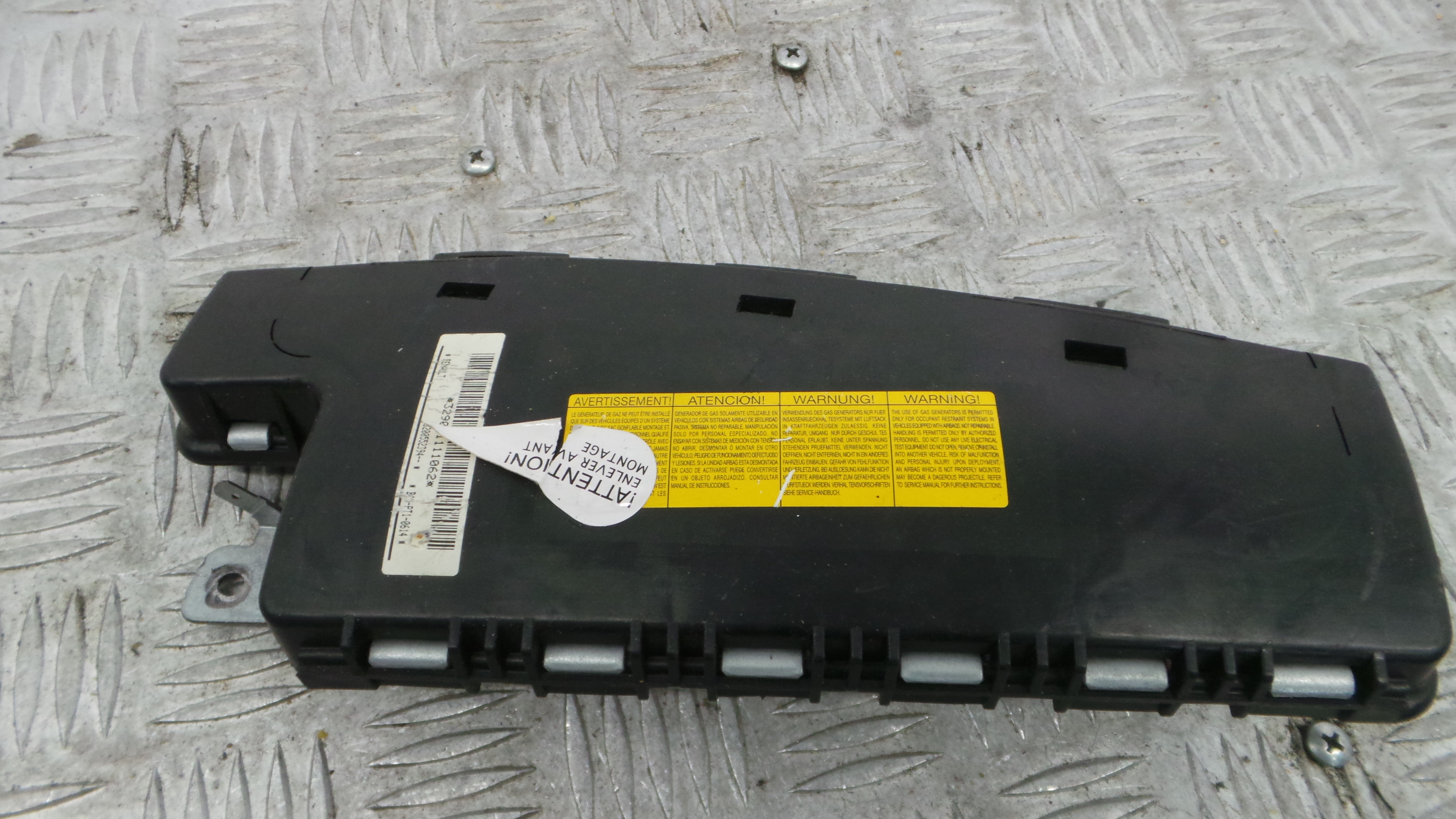 Airbag Banco Esq 8200552394 - RENAULT CLIO III (BR0/1, CR0/1)-37820102 Airbag Banco Esq 8200552394 - RENAULT CLIO III (BR0/1, CR0/1)-37820102