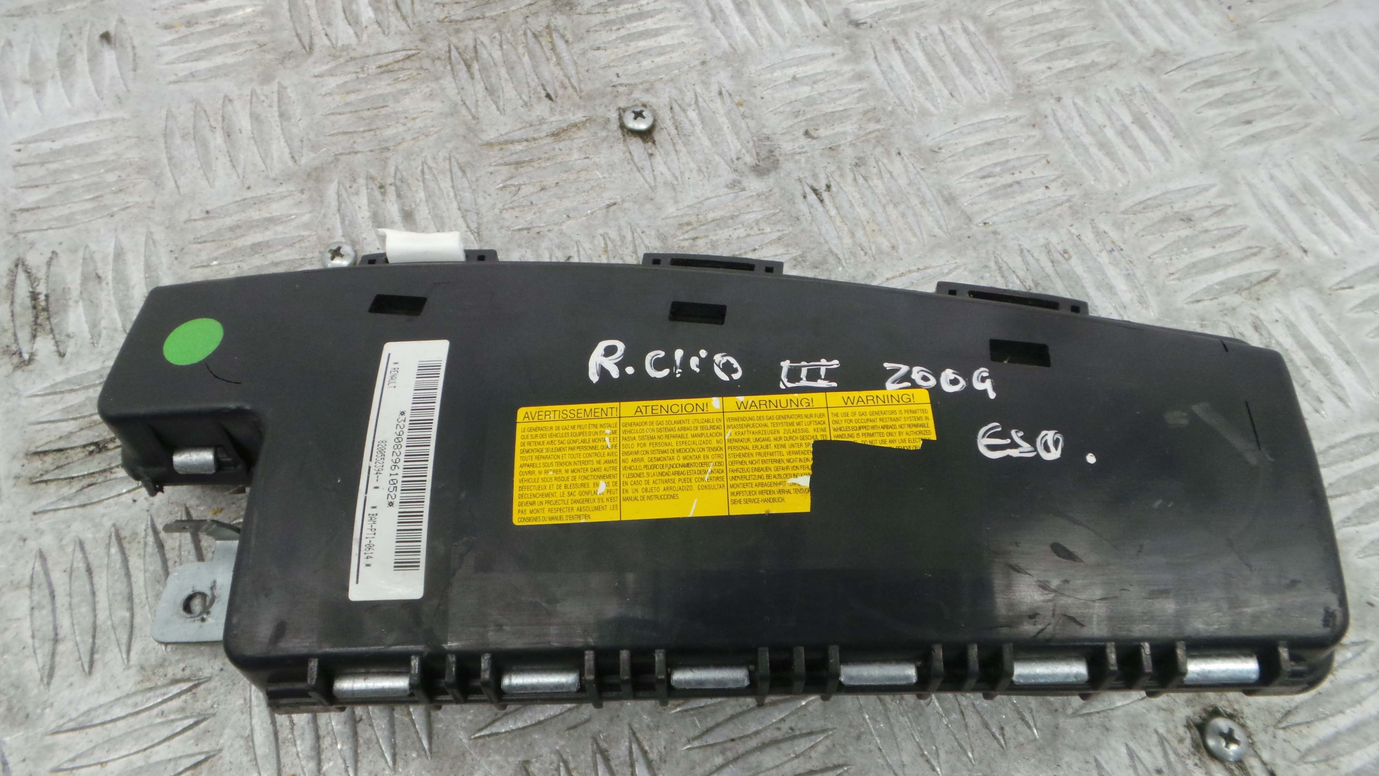 Airbag Banco Esq 8200552394 – RENAULT CLIO III (BR0/1, CR0/1) Airbag Banco Esq 8200552394 – RENAULT CLIO III (BR0/1, CR0/1)