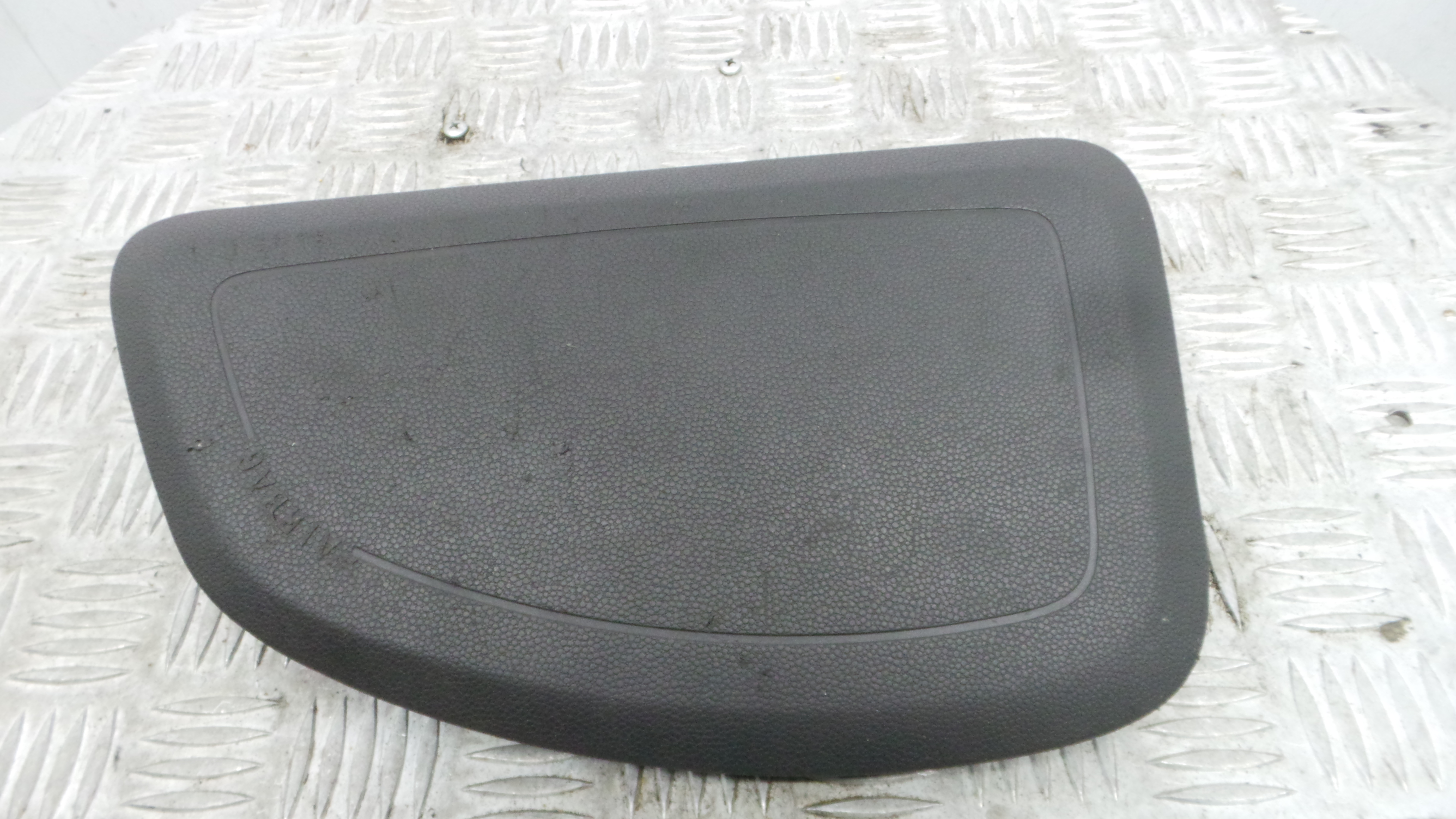 Airbag Banco Esq 13213586 - OPEL CORSA D (S07)-37820322 Airbag Banco Esq 13213586 - OPEL CORSA D (S07)-37820322