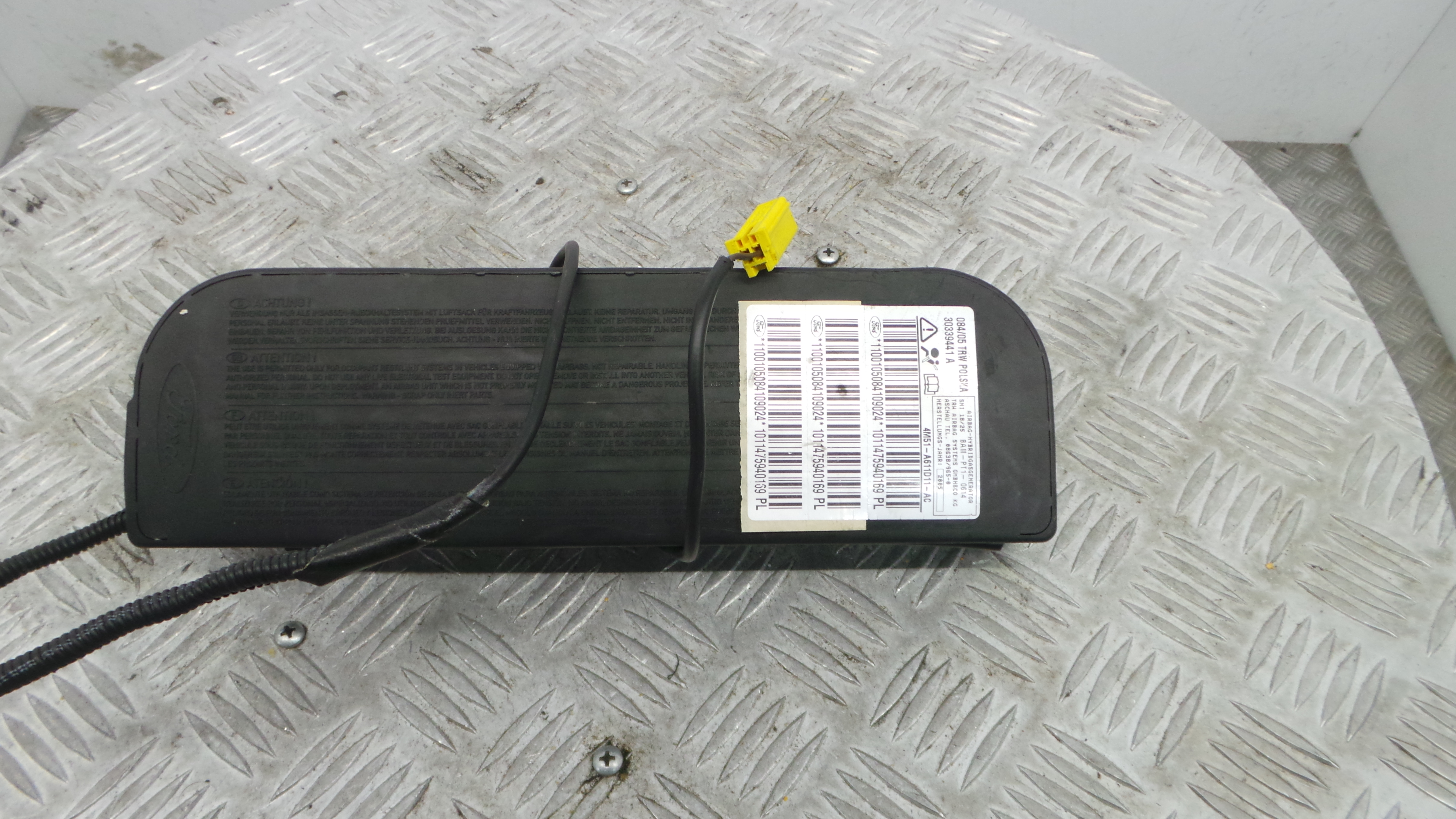 Airbag Banco Esq 4M51-A611D11-AC – FORD FOCUS II (DA_, HCP, DP) Airbag Banco Esq 4M51-A611D11-AC – FORD FOCUS II (DA_, HCP, DP)