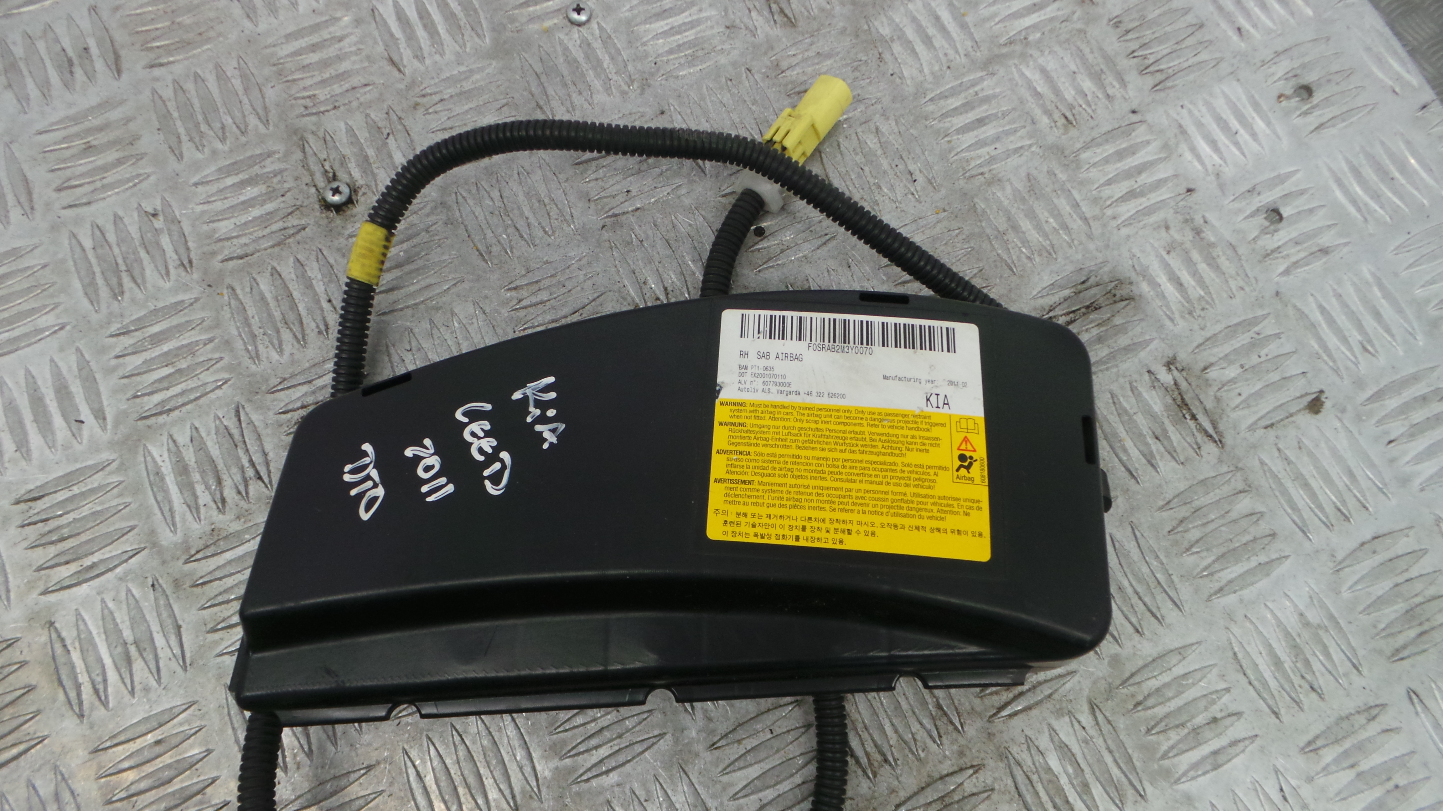 Airbag Banco Dto FOSRAB2M3Y0070 - KIA CEE'D Hatchback (ED)-37820904 Airbag Banco Dto FOSRAB2M3Y0070 - KIA CEE'D Hatchback (ED)-37820904