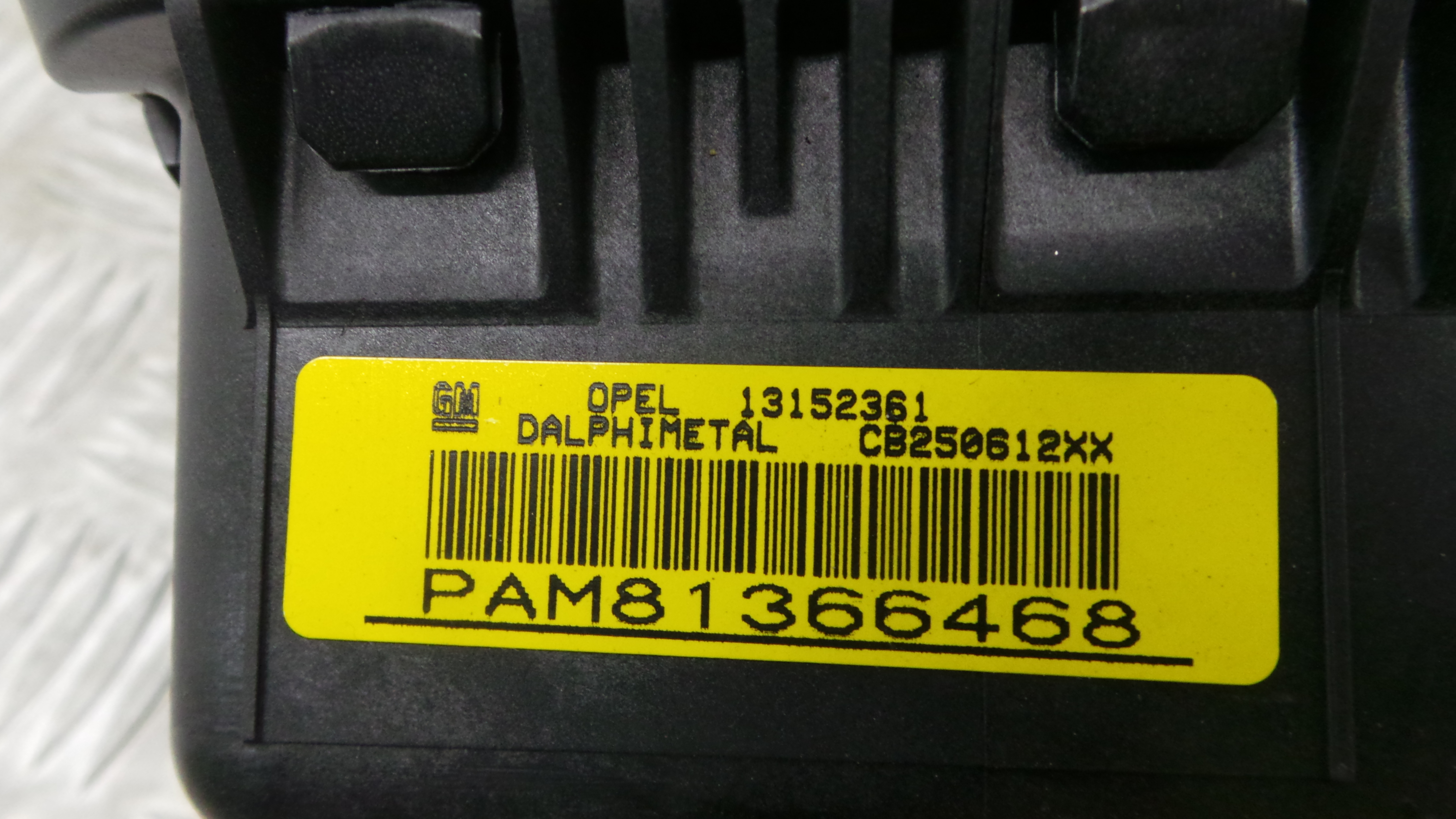 Airbag Passageiro 13152361 - OPEL CORSA D (S07)-38045692