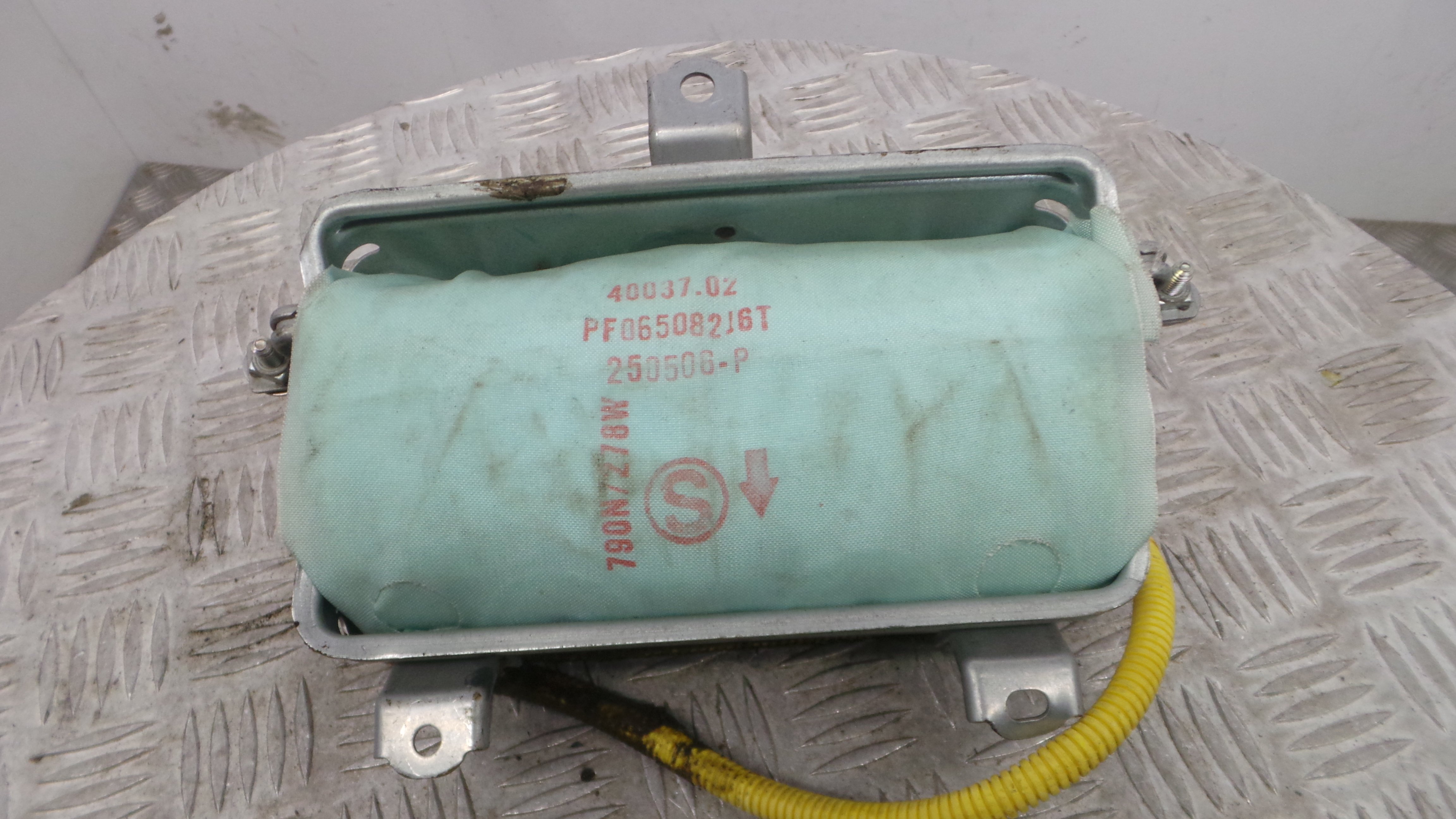 Airbag Passageiro 010674206KE5 - TOYOTA COROLLA (_E12_), COROLLA / ALLEX (_E12_)-38045832 Airbag Passageiro 010674206KE5 - TOYOTA COROLLA (_E12_), COROLLA / ALLEX (_E12_)-38045832