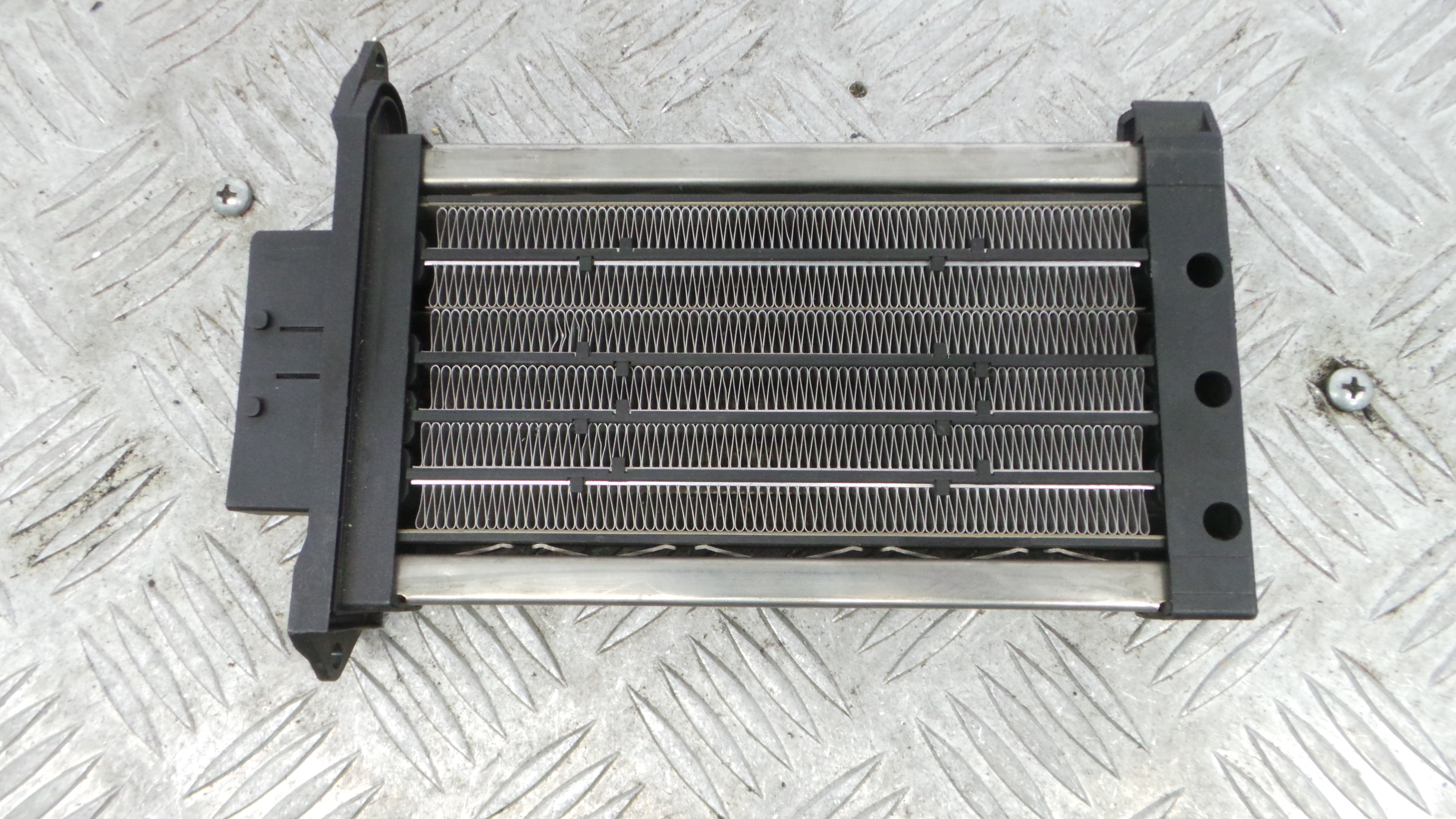 Radiador da Chaufagem / Sofagem F667211ZC - RENAULT CLIO III (BR0/1, CR0/1)-38046465 Radiador da Chaufagem / Sofagem F667211ZC - RENAULT CLIO III (BR0/1, CR0/1)-38046465