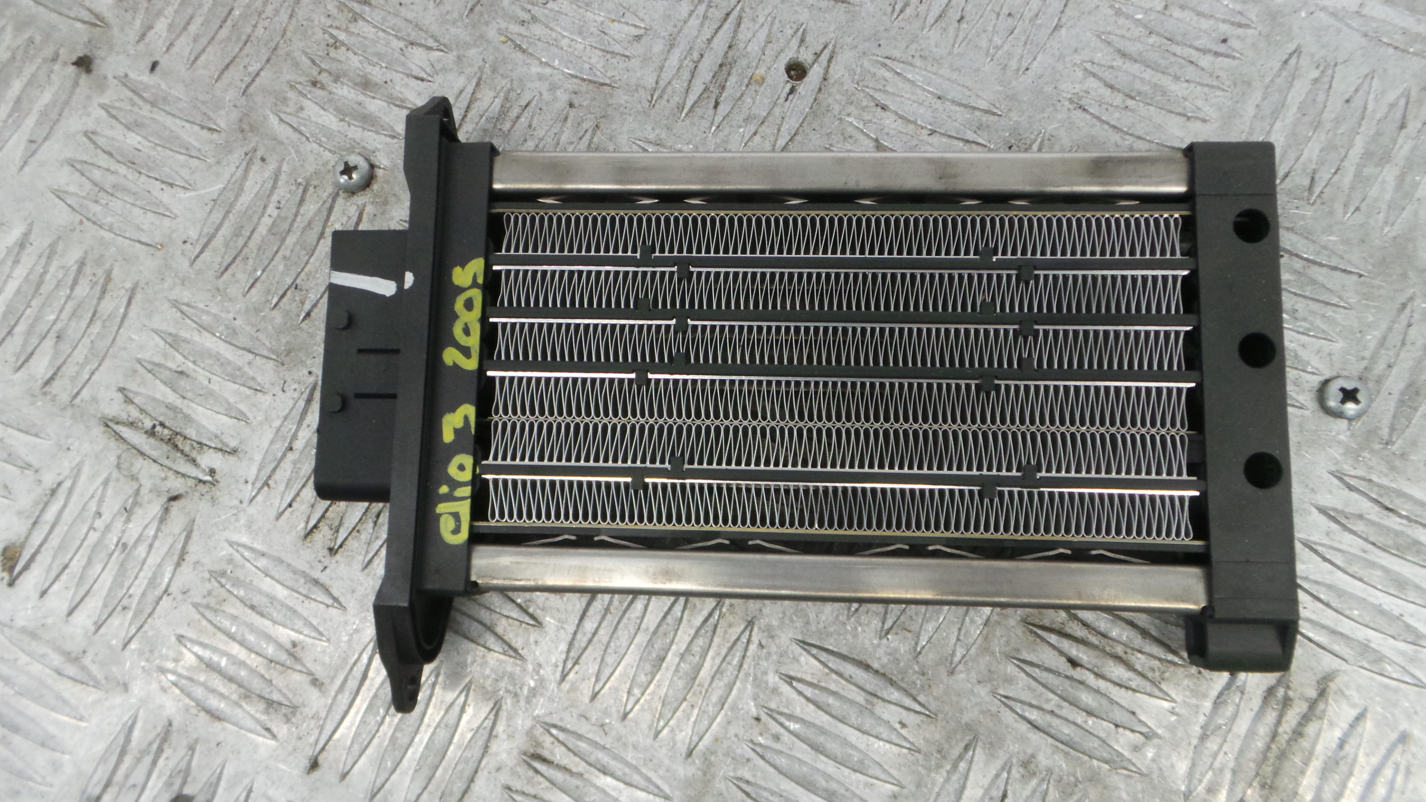 Radiador da Chaufagem / Sofagem F667211ZC - RENAULT CLIO III (BR0/1, CR0/1)-38046477 Radiador da Chaufagem / Sofagem F667211ZC - RENAULT CLIO III (BR0/1, CR0/1)-38046477