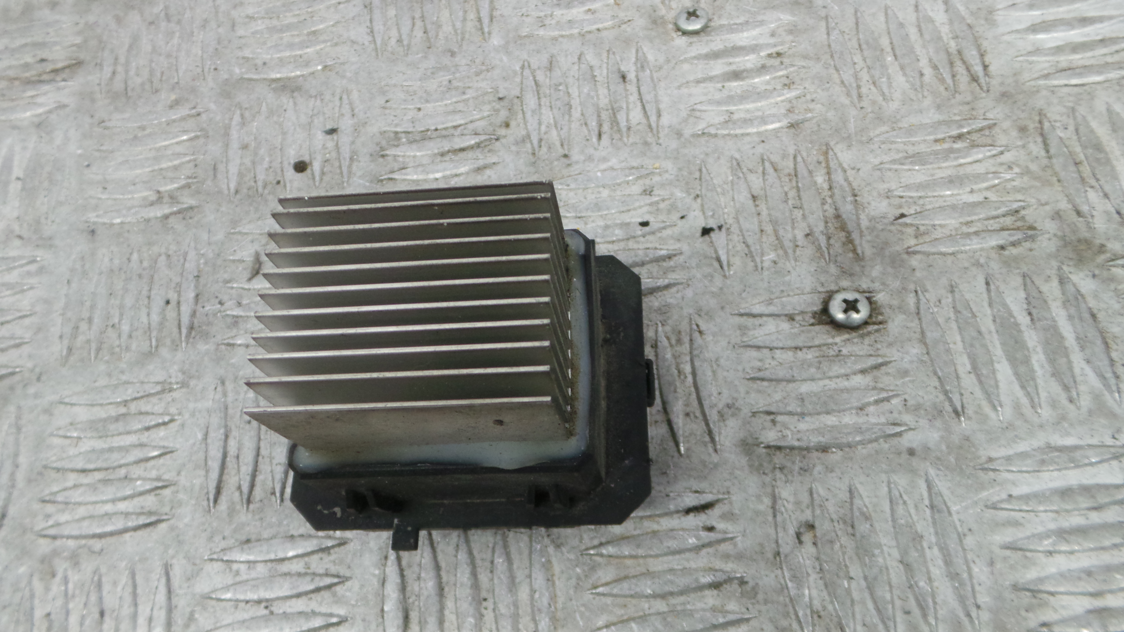 Resistência Ventilador Do Habitáculo T1017845RB - RENAULT CLIO IV (BH_)-38047055 Resistência Ventilador Do Habitáculo T1017845RB - RENAULT CLIO IV (BH_)-38047055