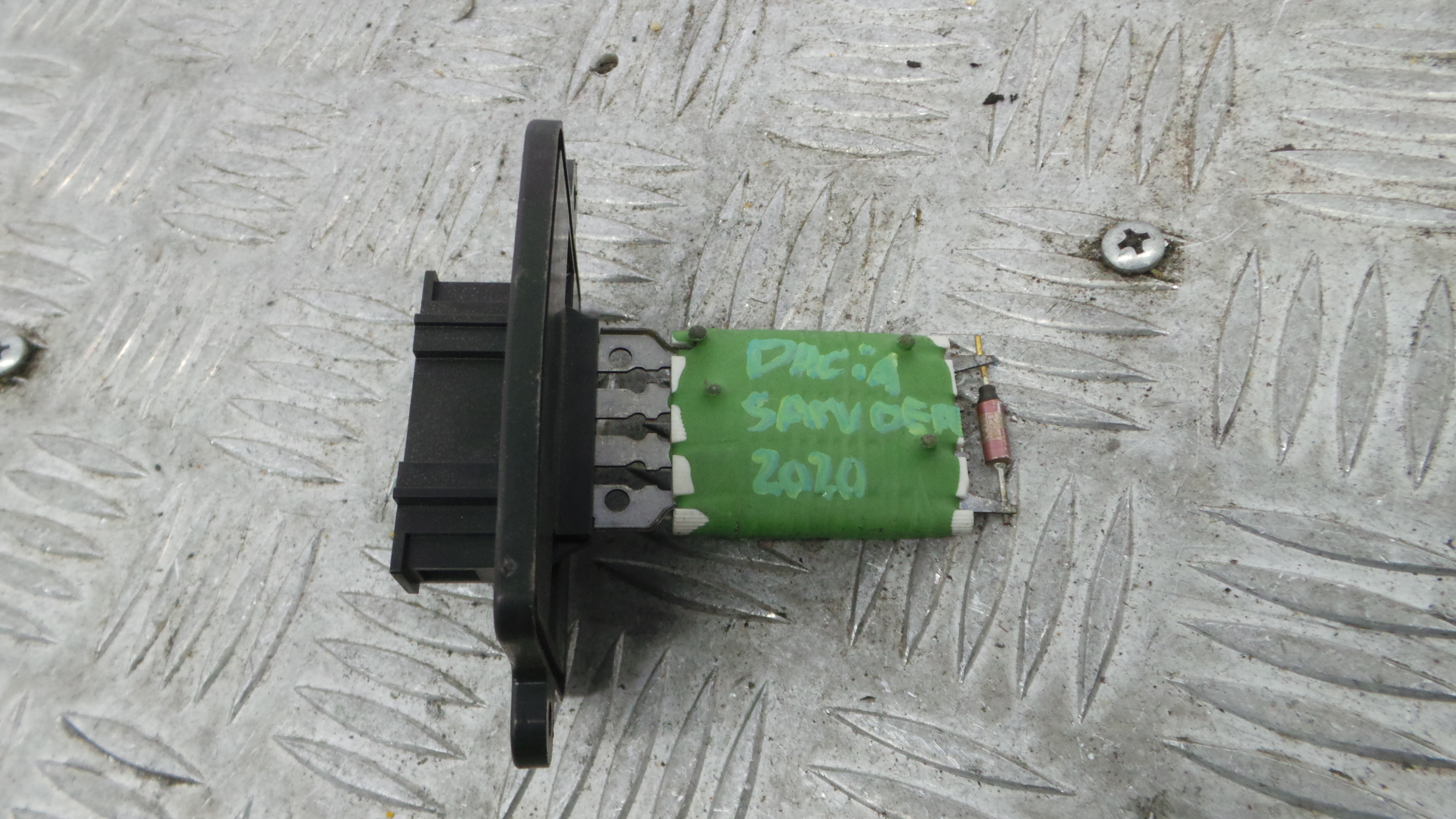 Resistência Ventilador Do Habitáculo A51004900 - DACIA SANDERO II-38047821 Resistência Ventilador Do Habitáculo A51004900 - DACIA SANDERO II-38047821