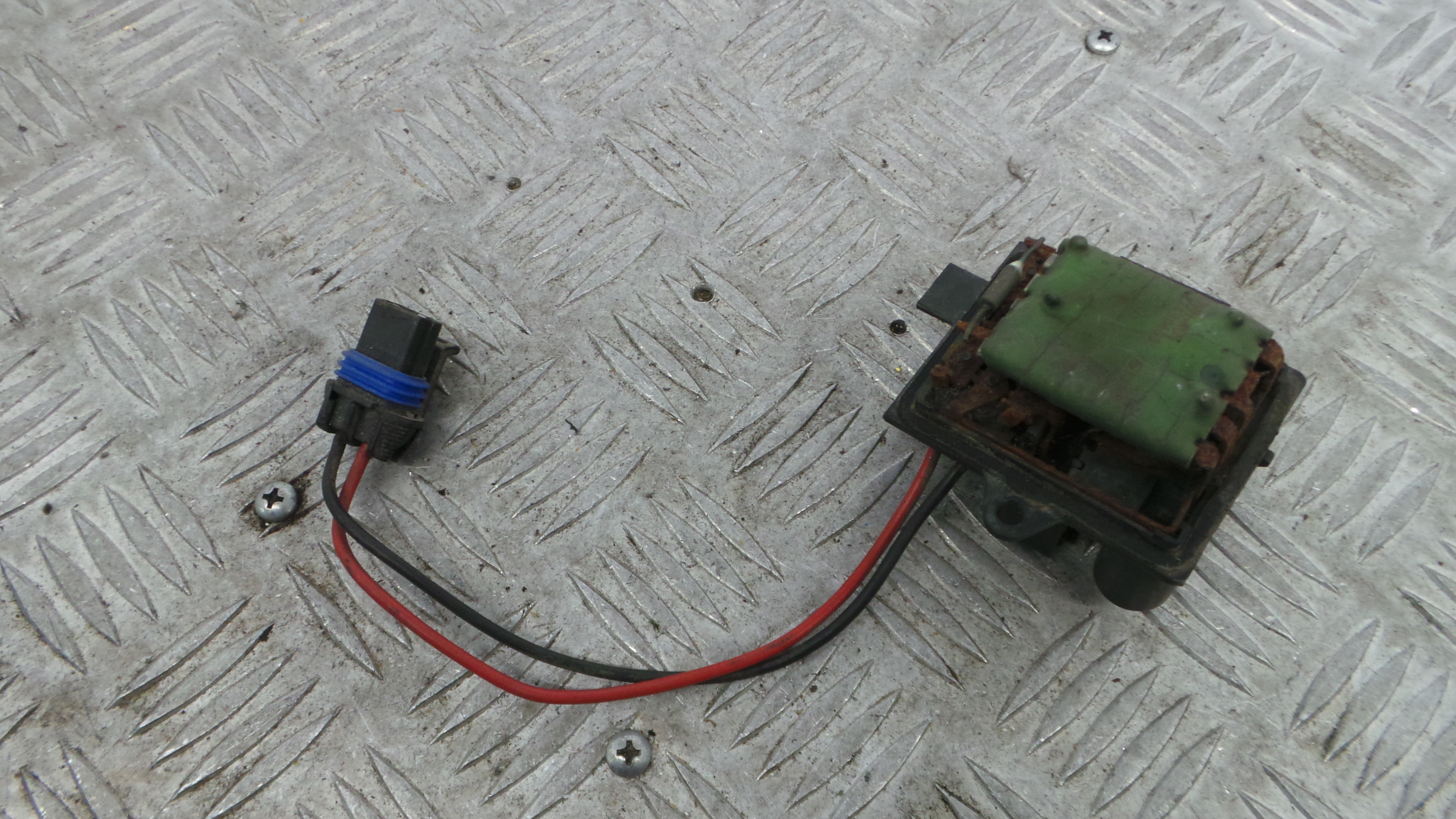 Resistência Ventilador Do Habitáculo - RENAULT CLIO II (BB_, CB_), CLIO Mk II (BB_, CB_)-38048418 Resistência Ventilador Do Habitáculo - RENAULT CLIO II (BB_, CB_), CLIO Mk II (BB_, CB_)-38048418