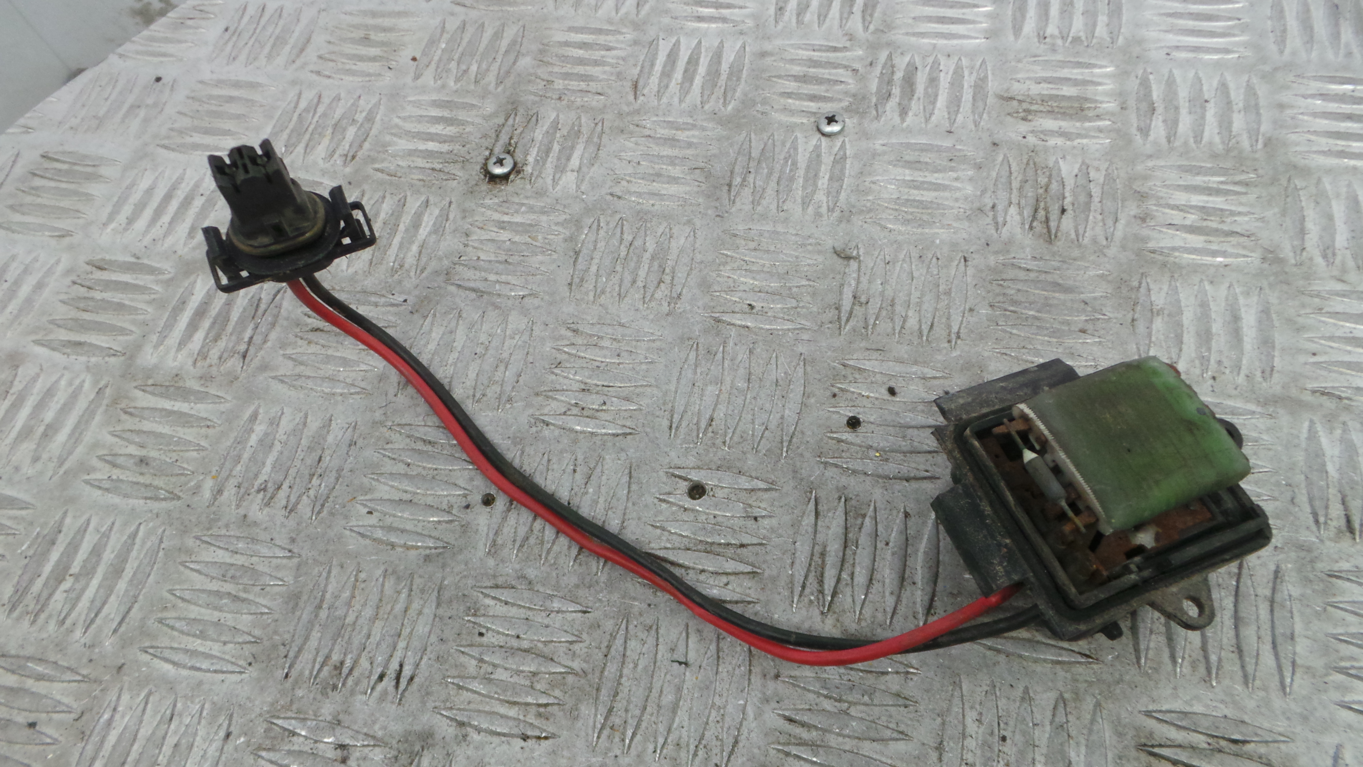 Resistência Ventilador Do Habitáculo - RENAULT CLIO II (BB_, CB_), CLIO Mk II (BB_, CB_)-38048420 Resistência Ventilador Do Habitáculo - RENAULT CLIO II (BB_, CB_), CLIO Mk II (BB_, CB_)-38048420