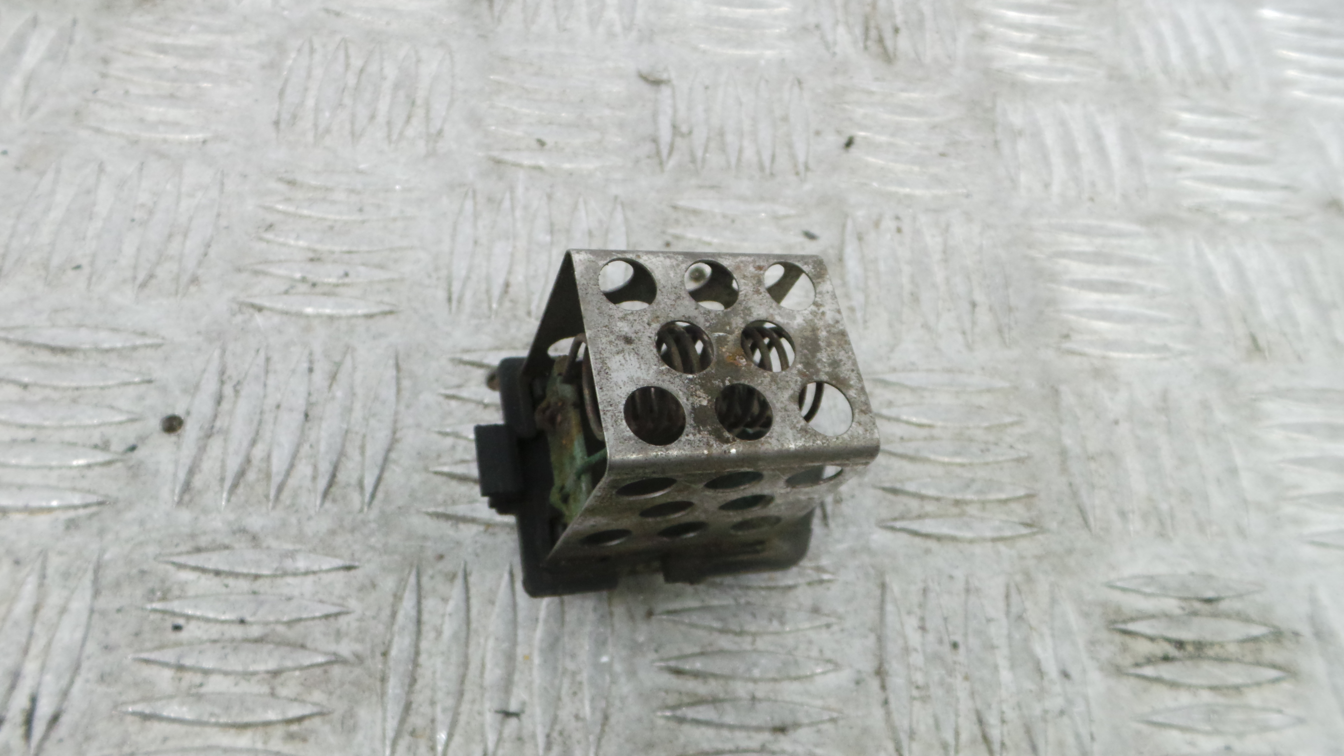 Resistência Ventilador De Radiador 8200045082 - RENAULT CLIO II (BB_, CB_), CLIO Mk II (BB_, CB_)-38050125 Resistência Ventilador De Radiador 8200045082 - RENAULT CLIO II (BB_, CB_), CLIO Mk II (BB_, CB_)-38050125