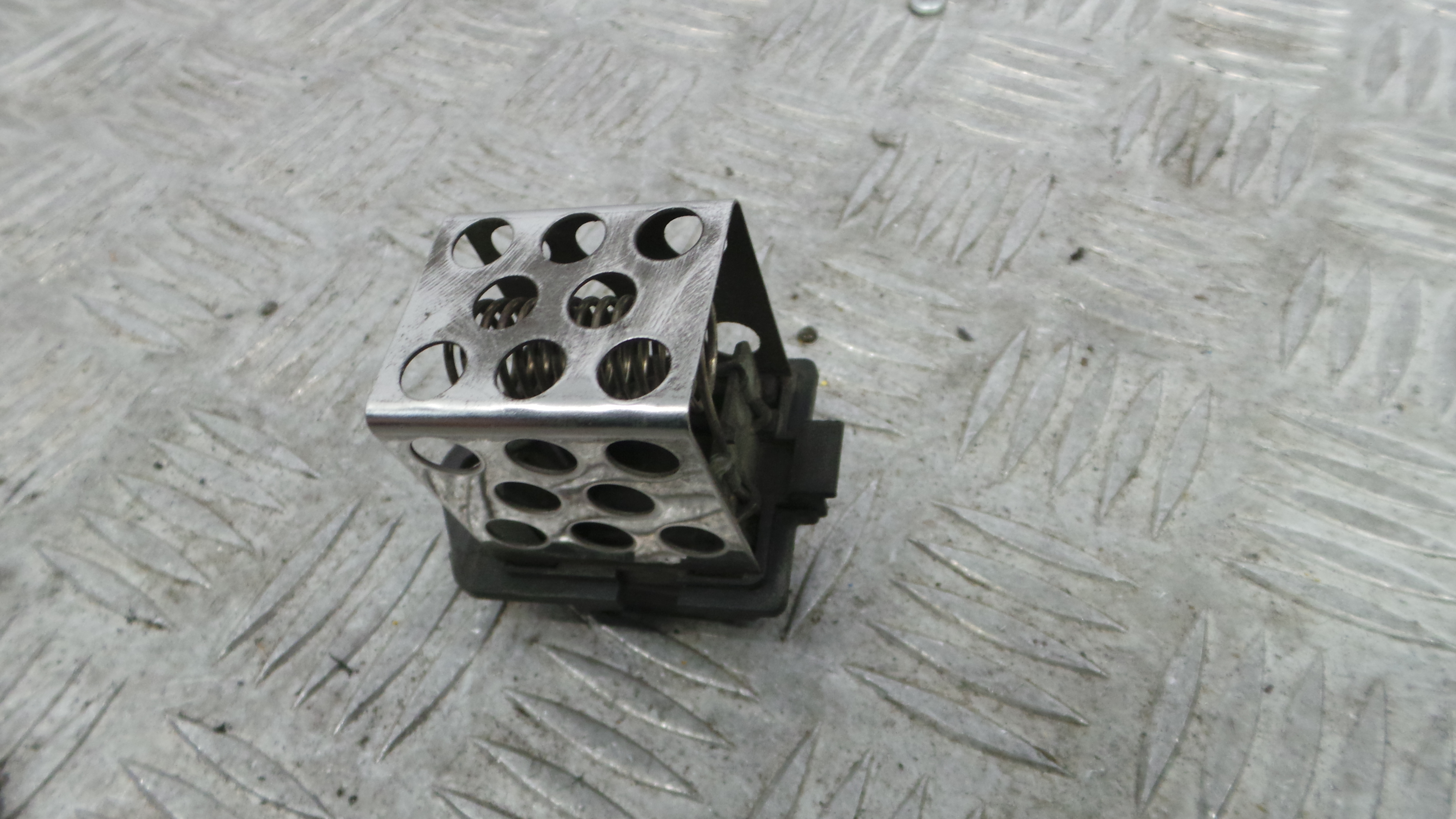 Resistência Ventilador De Radiador 8200045082 - RENAULT LAGUNA II (BG0/1_)-38050137 Resistência Ventilador De Radiador 8200045082 - RENAULT LAGUNA II (BG0/1_)-38050137