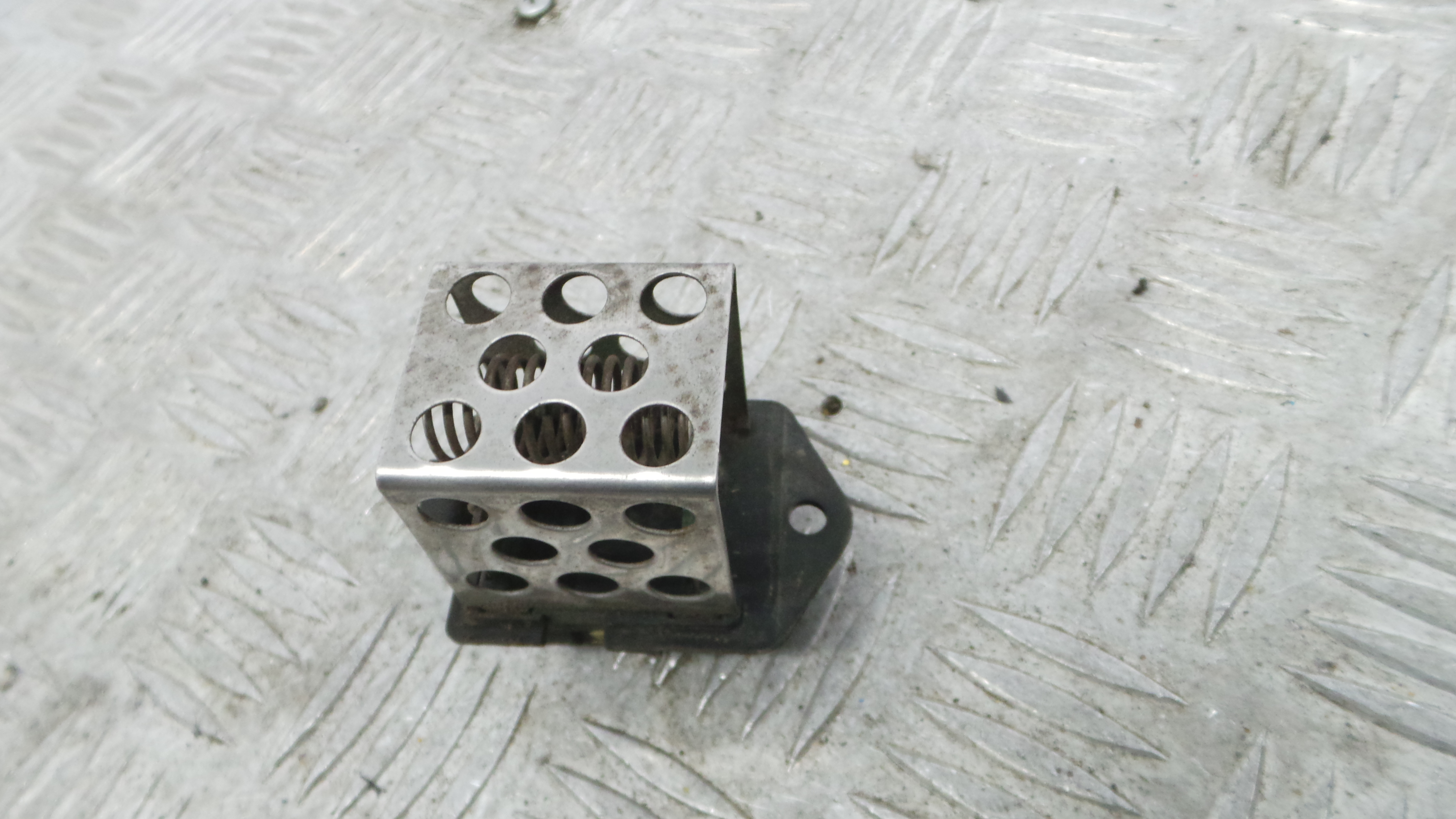 Resistência Ventilador De Radiador 8200045082 - RENAULT TWINGO II (CN0_)-38050146 Resistência Ventilador De Radiador 8200045082 - RENAULT TWINGO II (CN0_)-38050146