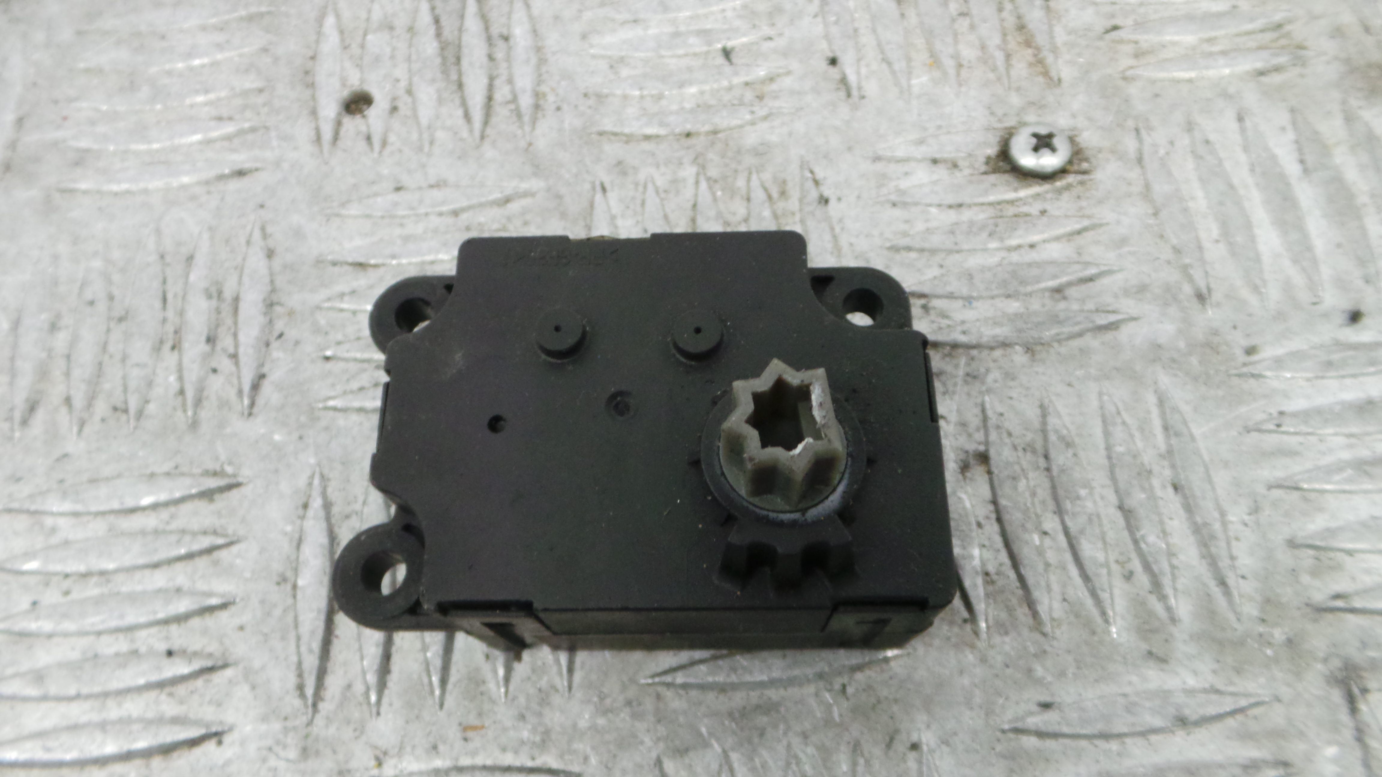 Atuador do Circuito de Ar T1007781T - RENAULT CLIO III (BR0/1, CR0/1)-38050250