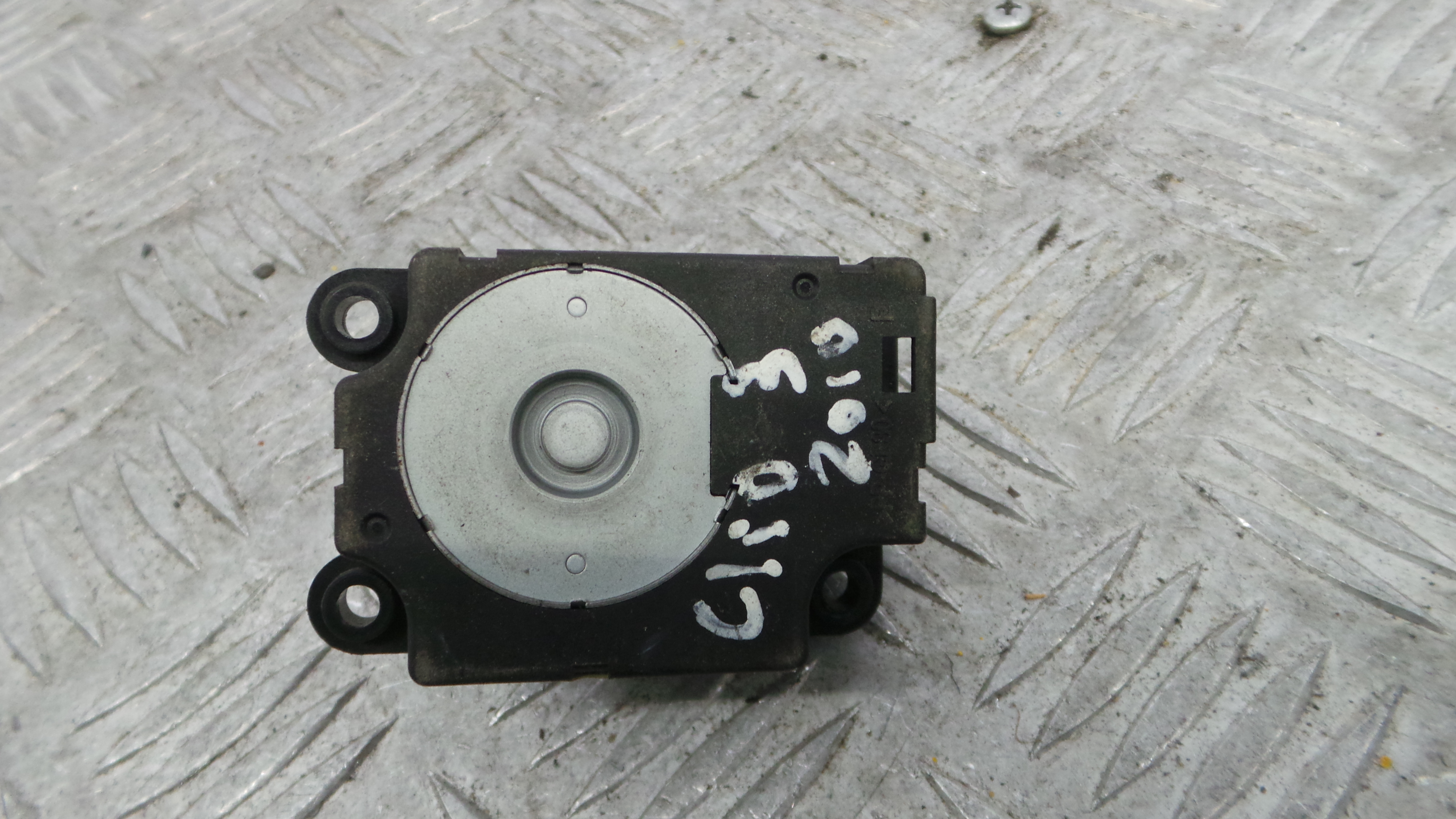 Atuador do Circuito de Ar T1007781T - RENAULT CLIO III (BR0/1, CR0/1)-38050277 Atuador do Circuito de Ar T1007781T - RENAULT CLIO III (BR0/1, CR0/1)-38050277