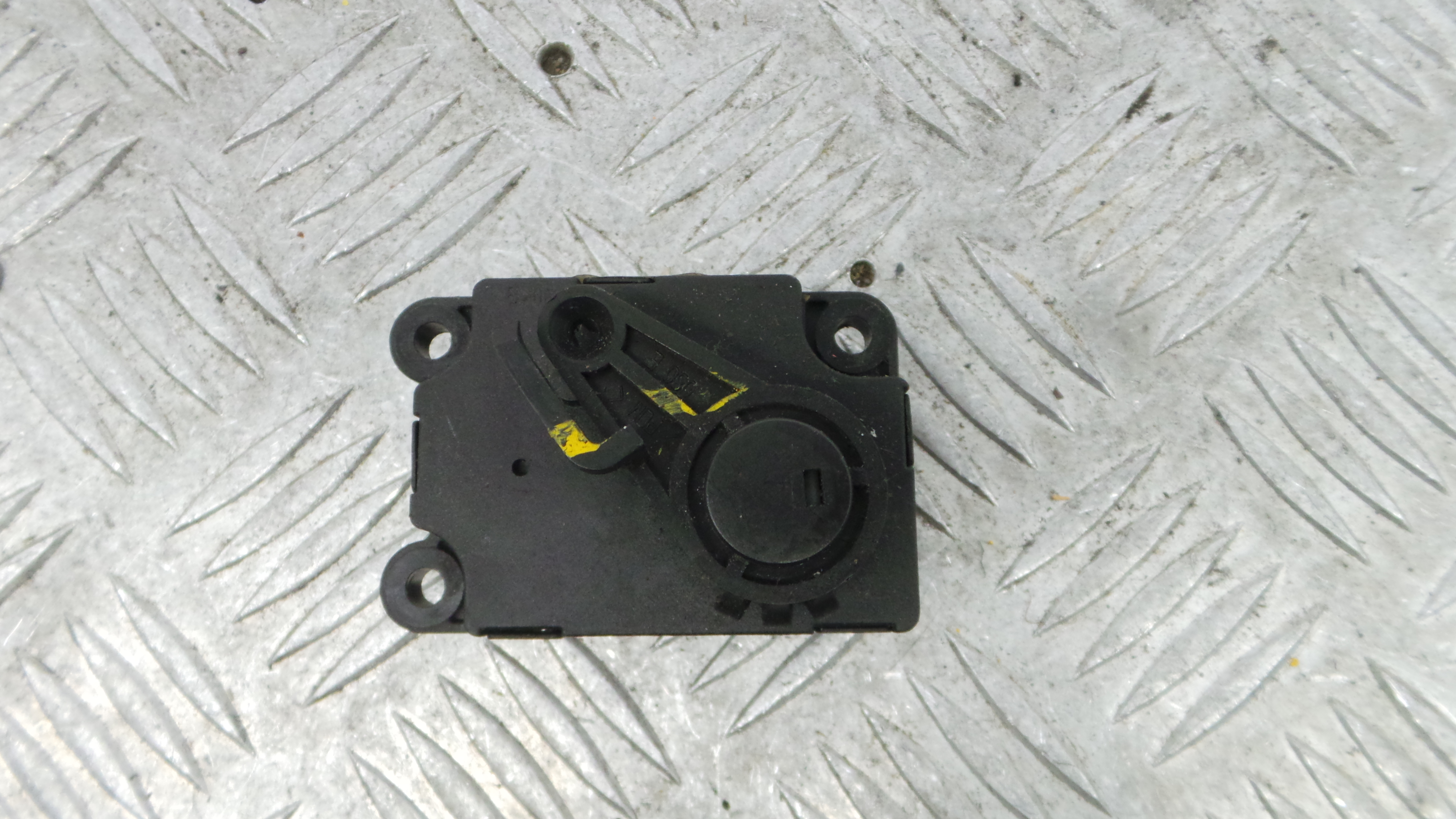 Atuador do Circuito de Ar T1007781T - RENAULT CLIO III (BR0/1, CR0/1)-38050277