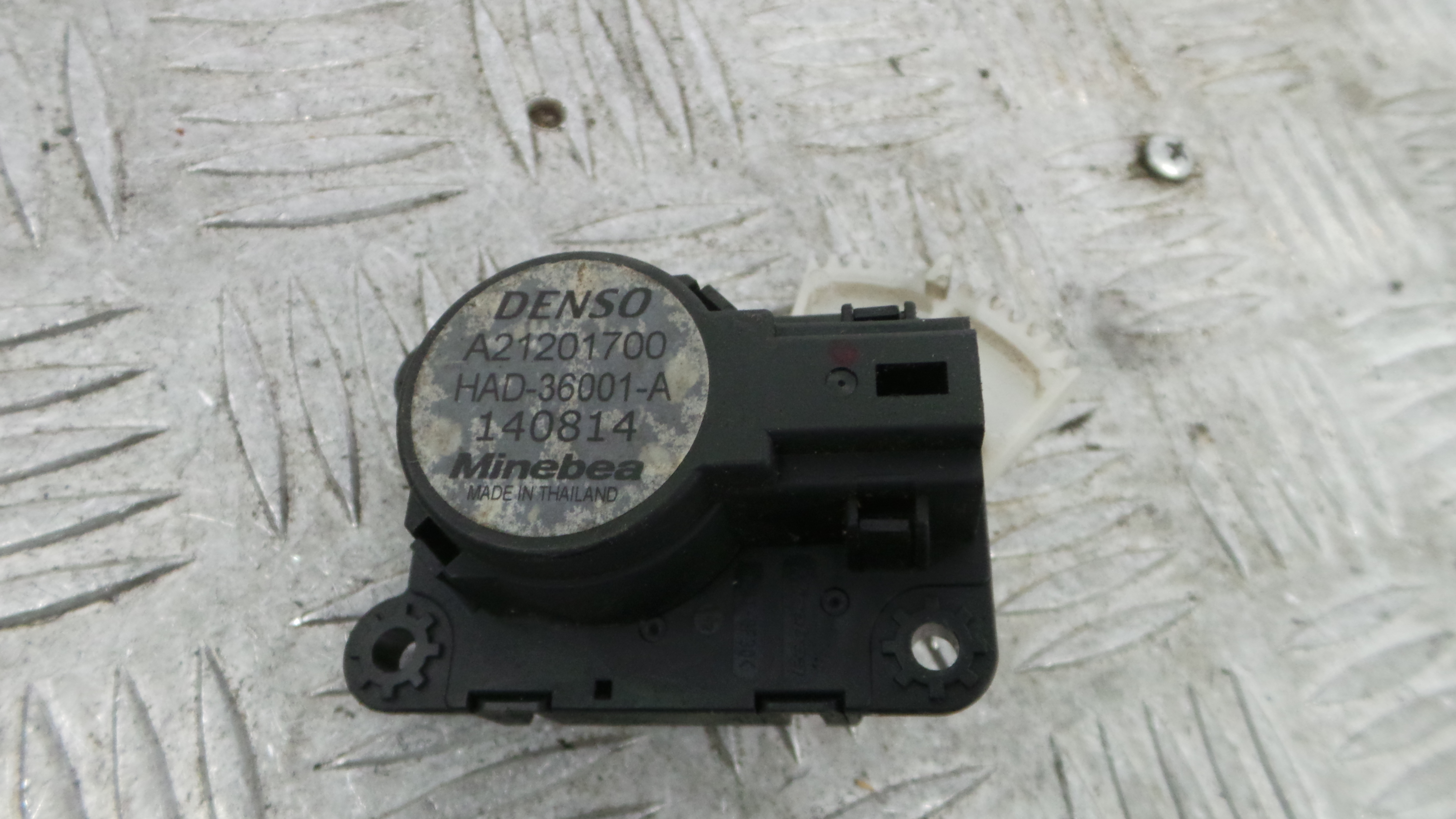 Atuador do Circuito de Ar A21201700 - RENAULT CLIO IV (BH_)-38050295 Atuador do Circuito de Ar A21201700 - RENAULT CLIO IV (BH_)-38050295