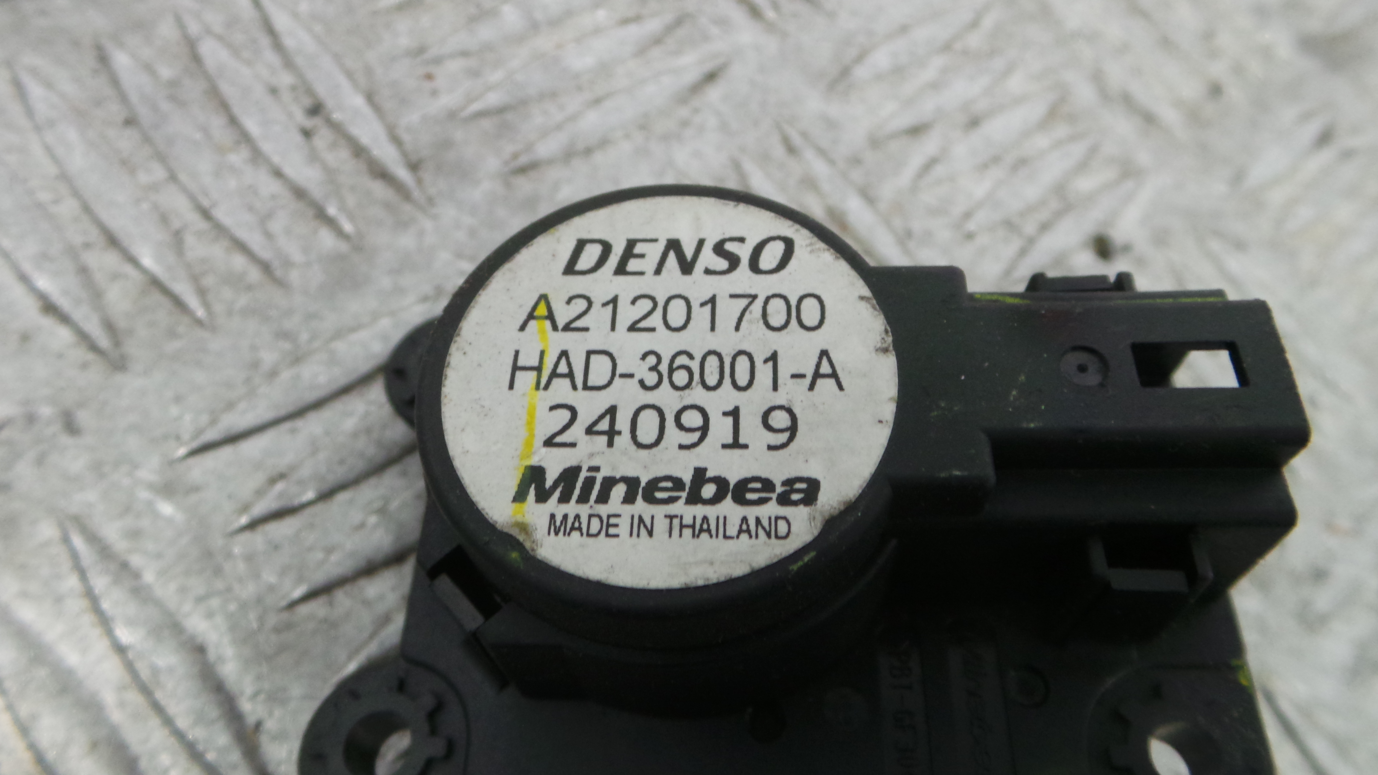 Atuador do Circuito de Ar A21201700 - RENAULT CLIO V (B7_)-38050301