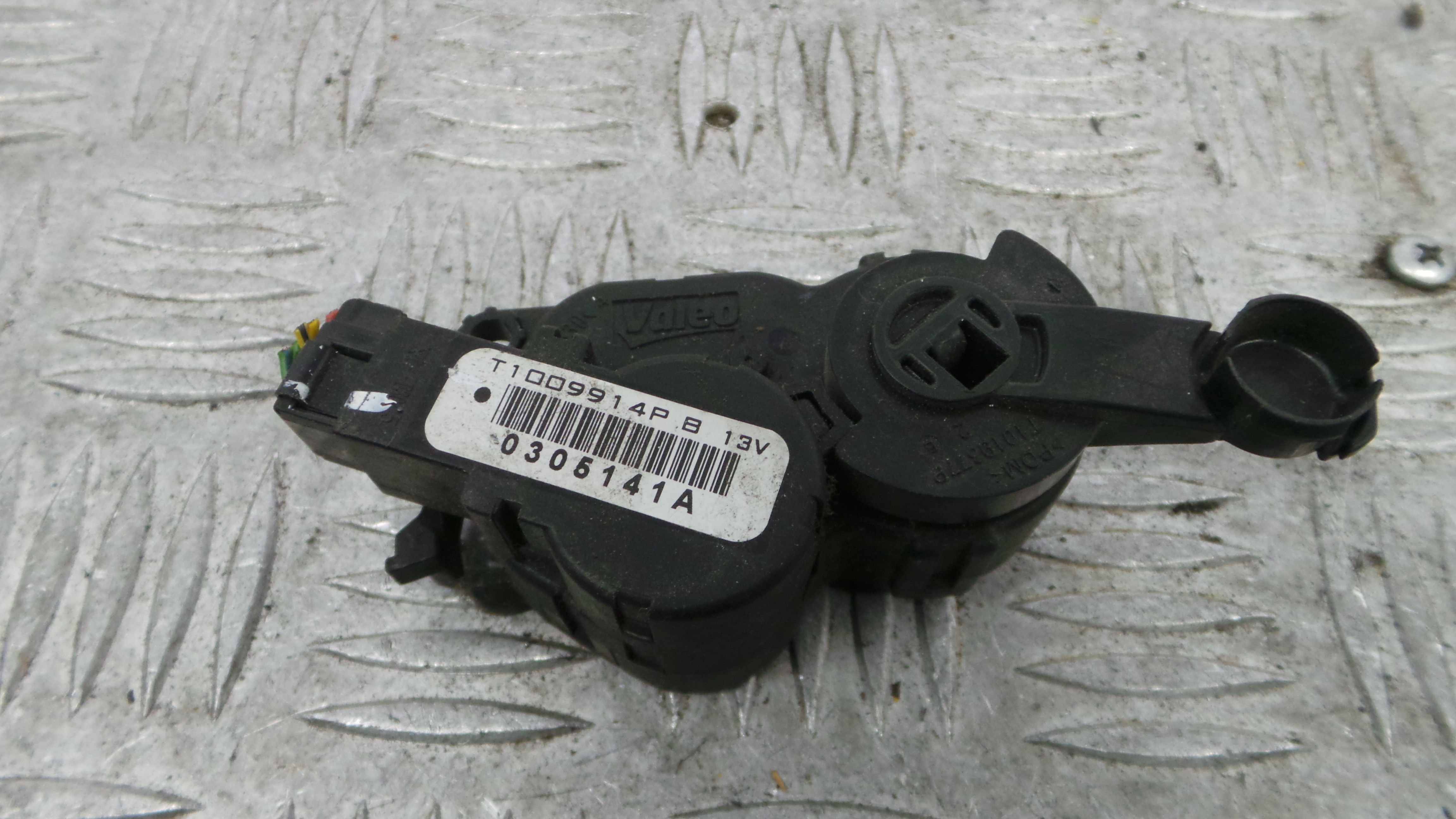 Atuador do Circuito de Ar T10099149B - RENAULT CLIO IV (BH_)-38050322 Atuador do Circuito de Ar T10099149B - RENAULT CLIO IV (BH_)-38050322