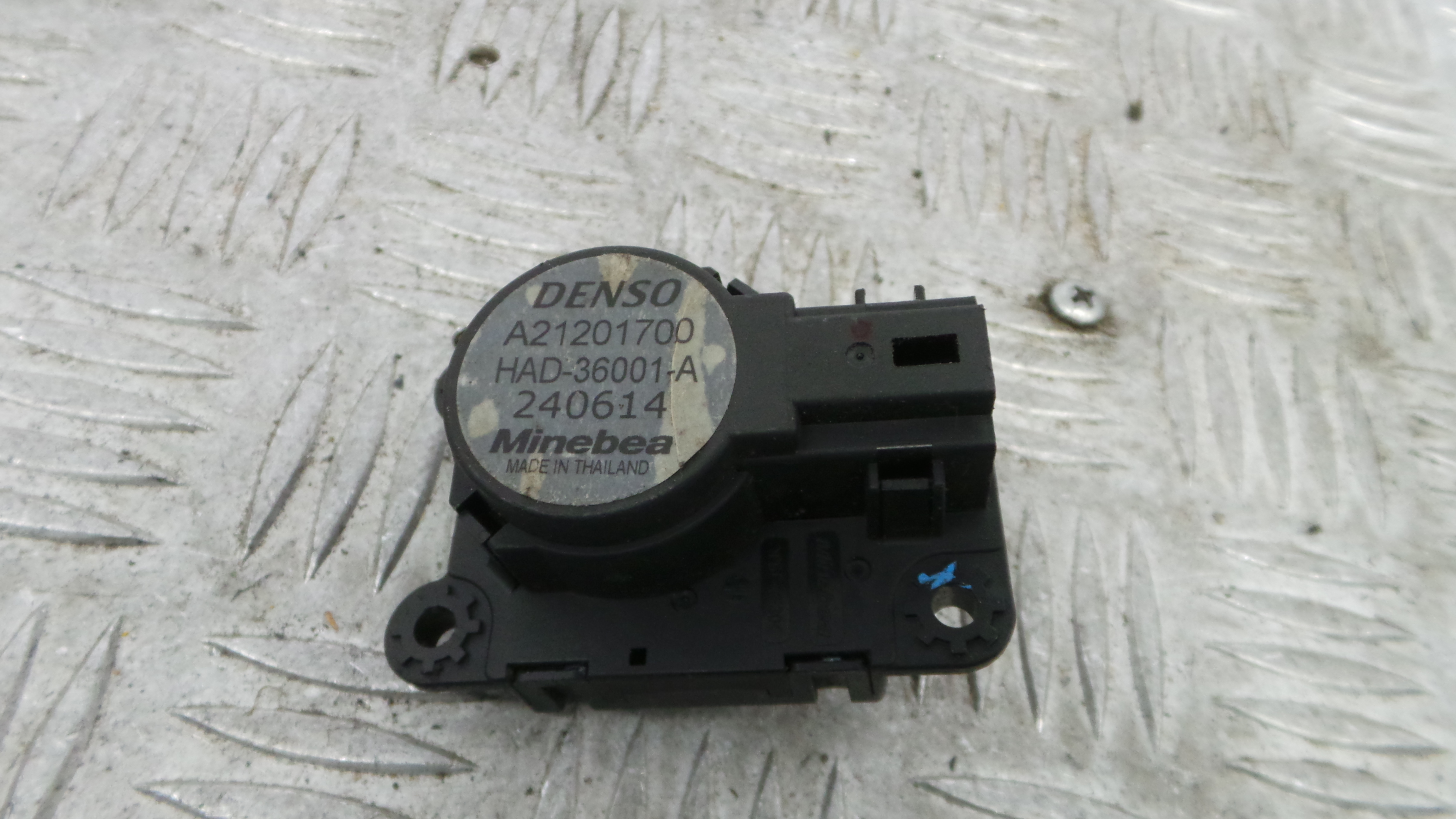 Atuador do Circuito de Ar A21201700 - RENAULT CLIO IV (BH_)-38050328 Atuador do Circuito de Ar A21201700 - RENAULT CLIO IV (BH_)-38050328