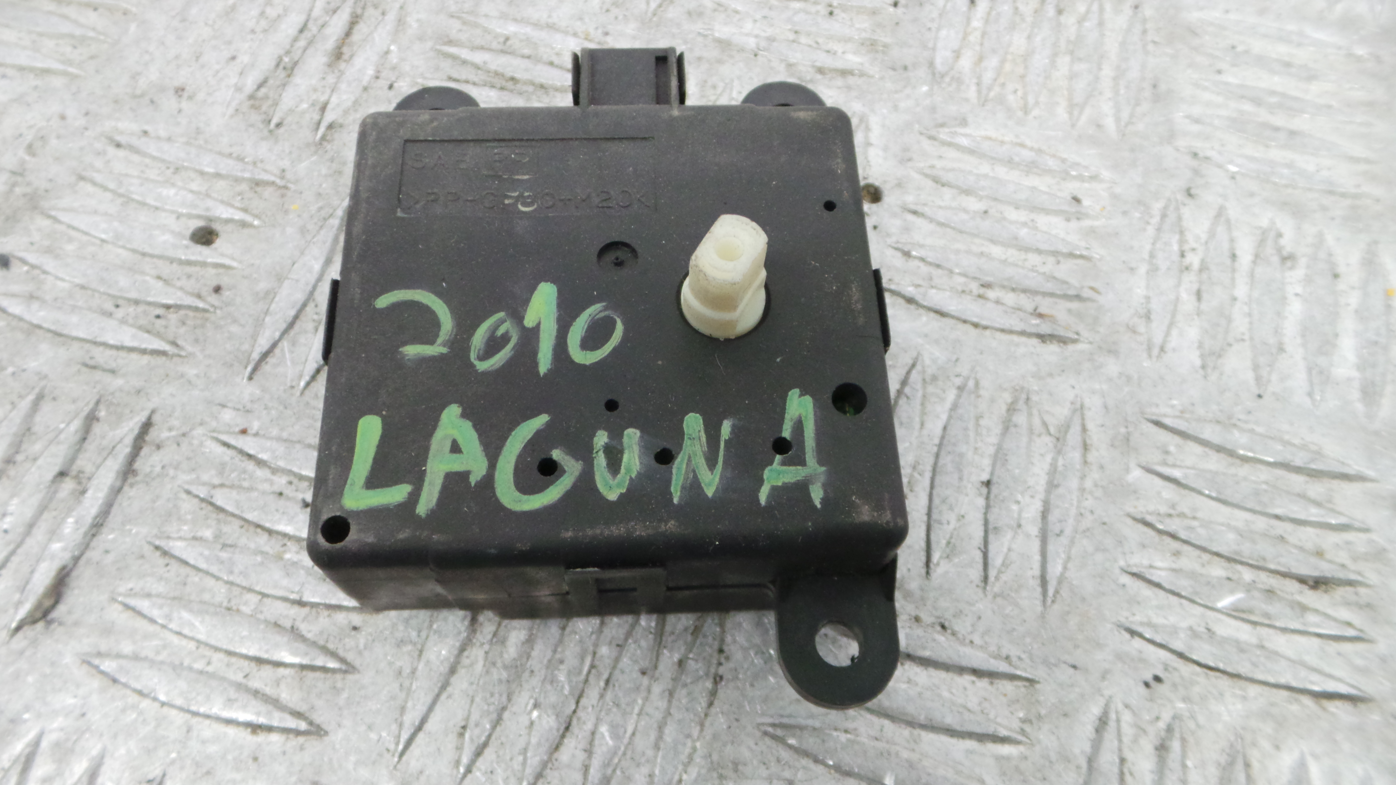 Atuador do Circuito de Ar 52410555 - RENAULT LAGUNA III (BT0/1)-38050420 Atuador do Circuito de Ar 52410555 - RENAULT LAGUNA III (BT0/1)-38050420