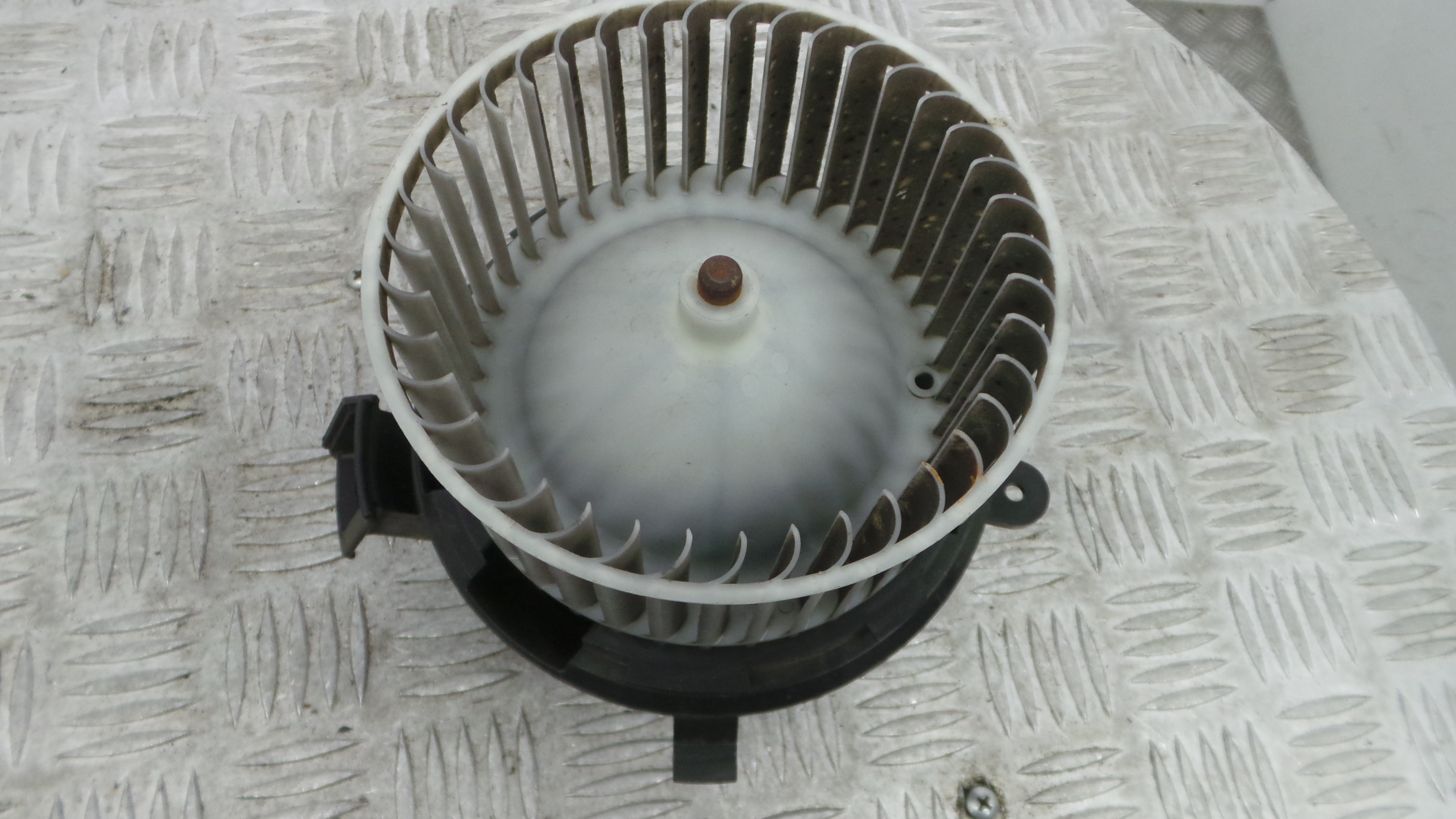 Motor da Chauffage / Motor de Sofagem EE797001 - RENAULT TWINGO III (BCM_, BCA_)-38050476 Motor da Chauffage / Motor de Sofagem EE797001 - RENAULT TWINGO III (BCM_, BCA_)-38050476