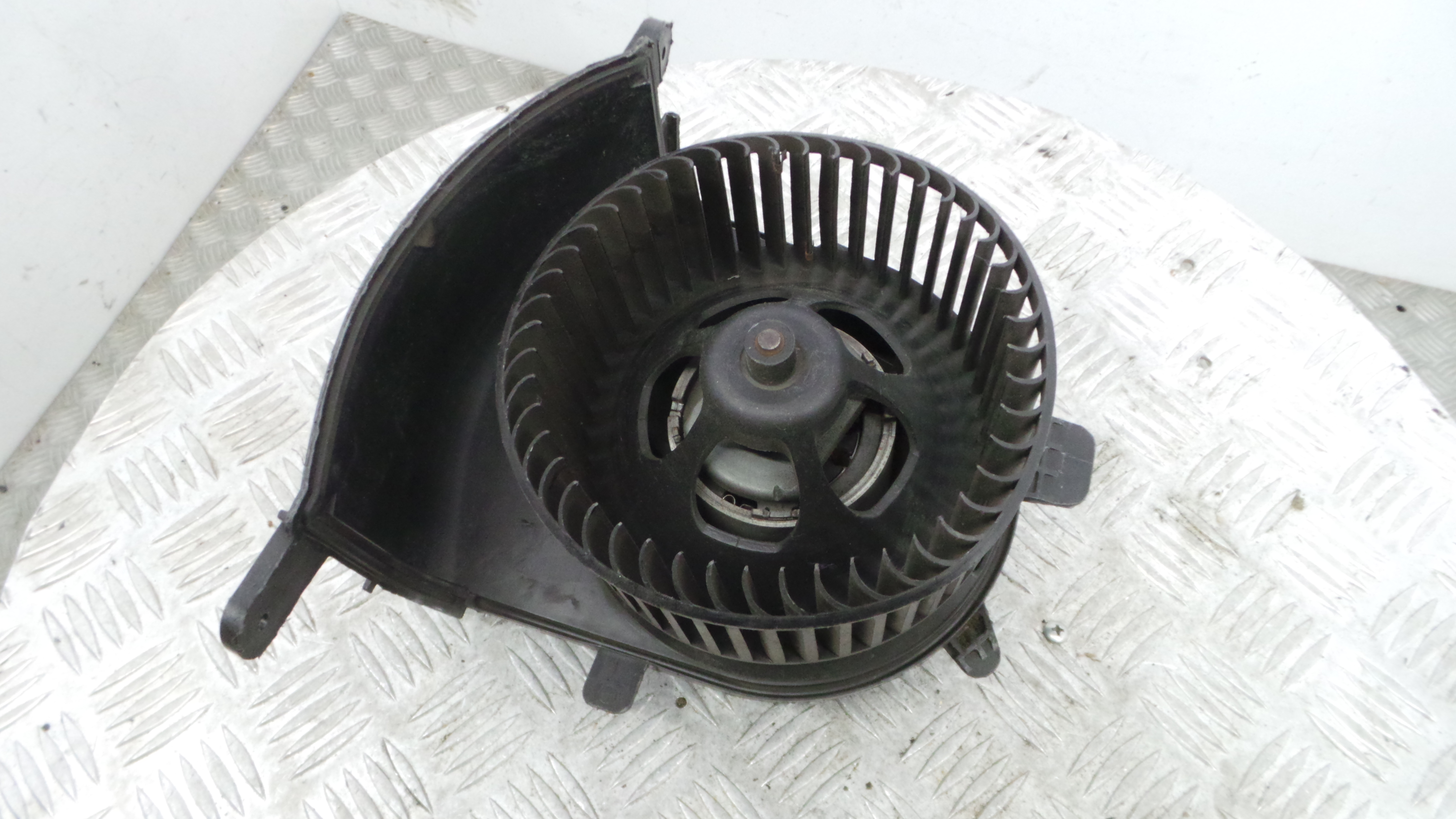 Motor da Chauffage / Motor de Sofagem - RENAULT SCÉNIC II (JM0/1_)-38050989 Motor da Chauffage / Motor de Sofagem - RENAULT SCÉNIC II (JM0/1_)-38050989