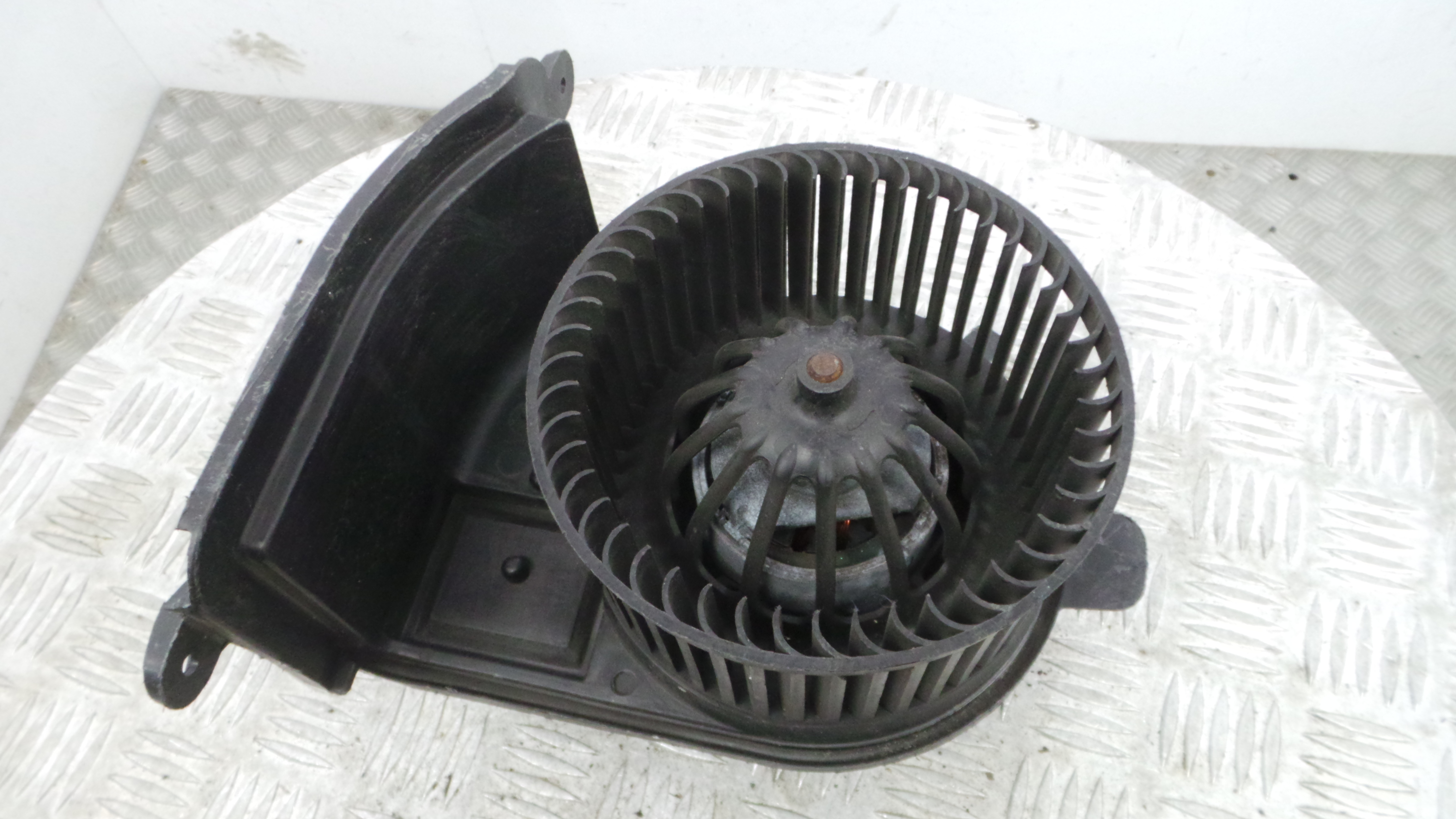 Motor da Chauffage / Motor de Sofagem X65R664412E – RENAULT CLIO II (BB_, CB_), CLIO Mk II (BB_, CB_) Motor da Chauffage / Motor de Sofagem X65R664412E – RENAULT CLIO II (BB_, CB_), CLIO Mk II (BB_, CB_)