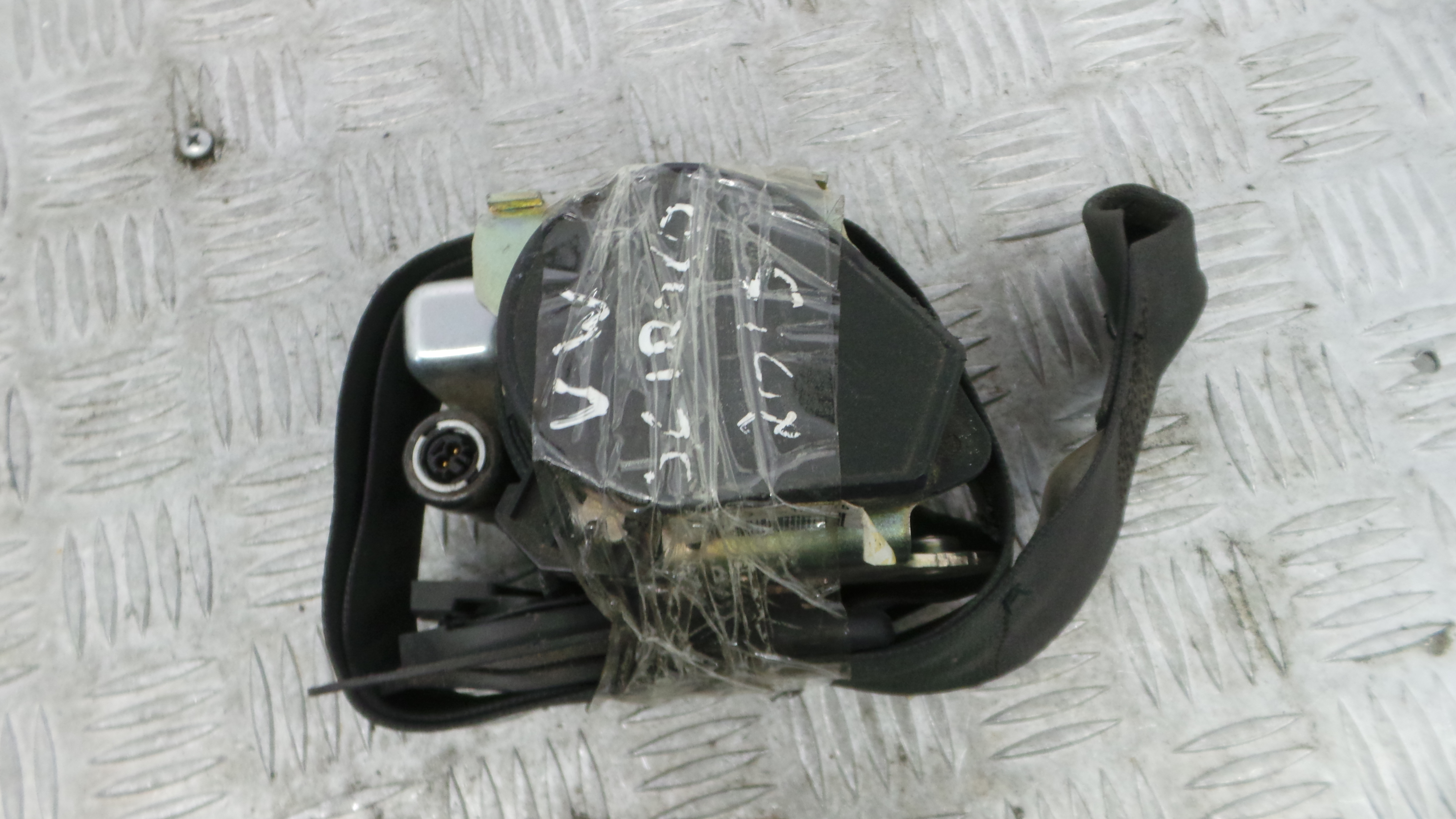 Cinto Trás Esq  - VW SCIROCCO III (137, 138)-38059777