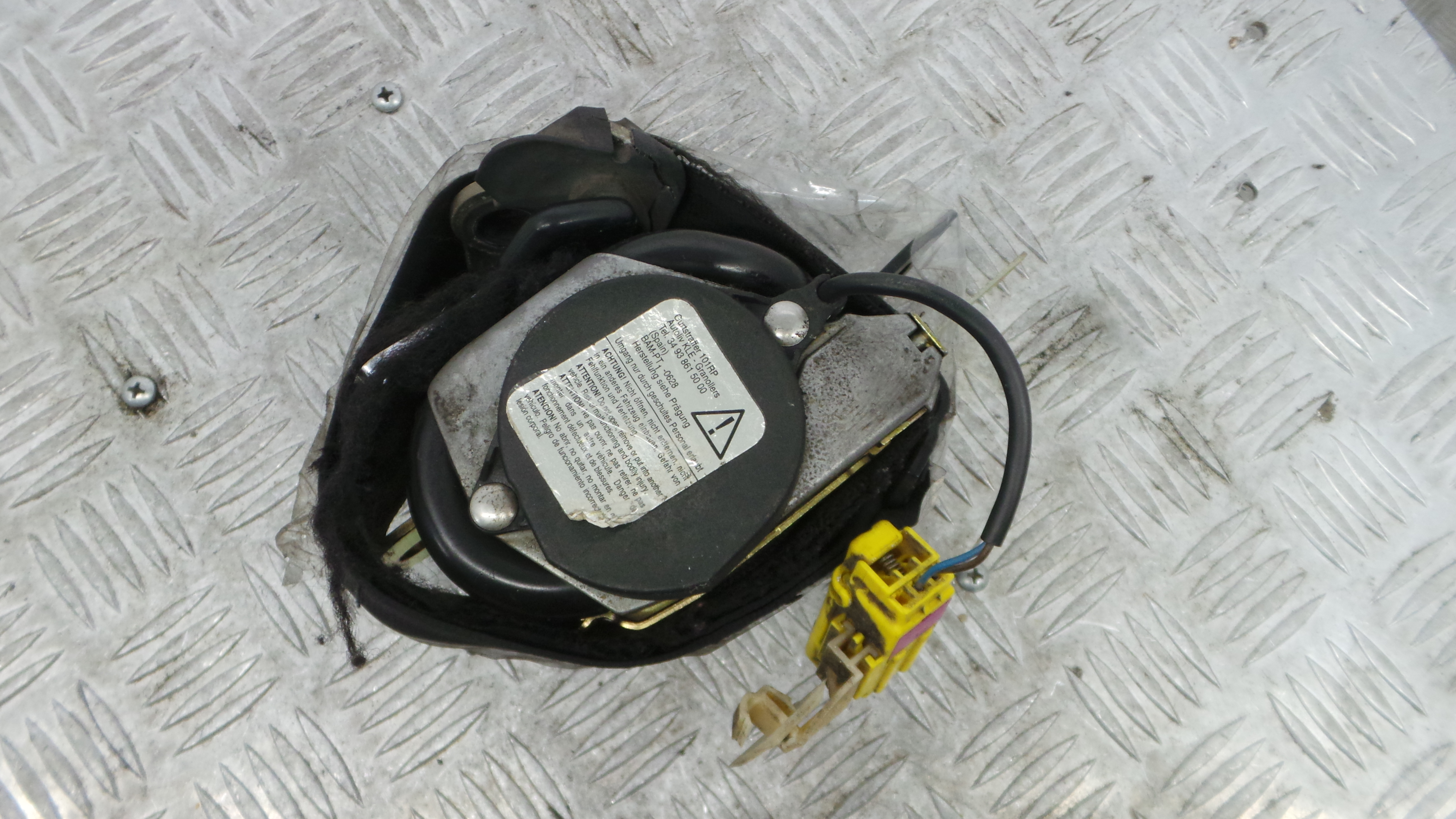 Cinto Frente Esq - VW POLO (9N_, 9A_)-38059780